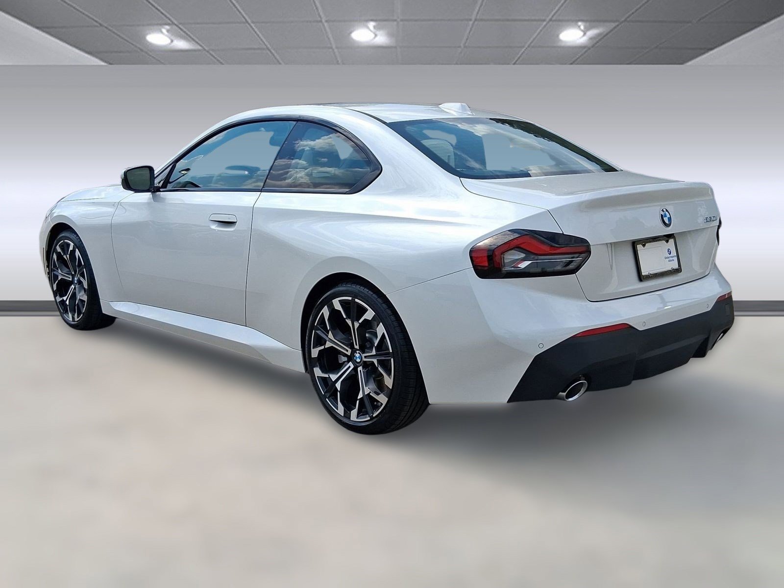 2025 Bmw 230i Coupe photo 3