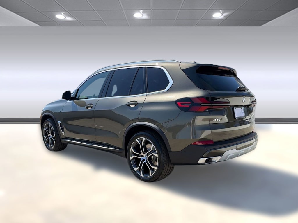 New 2026 BMW X5 sDrive40i SUV
