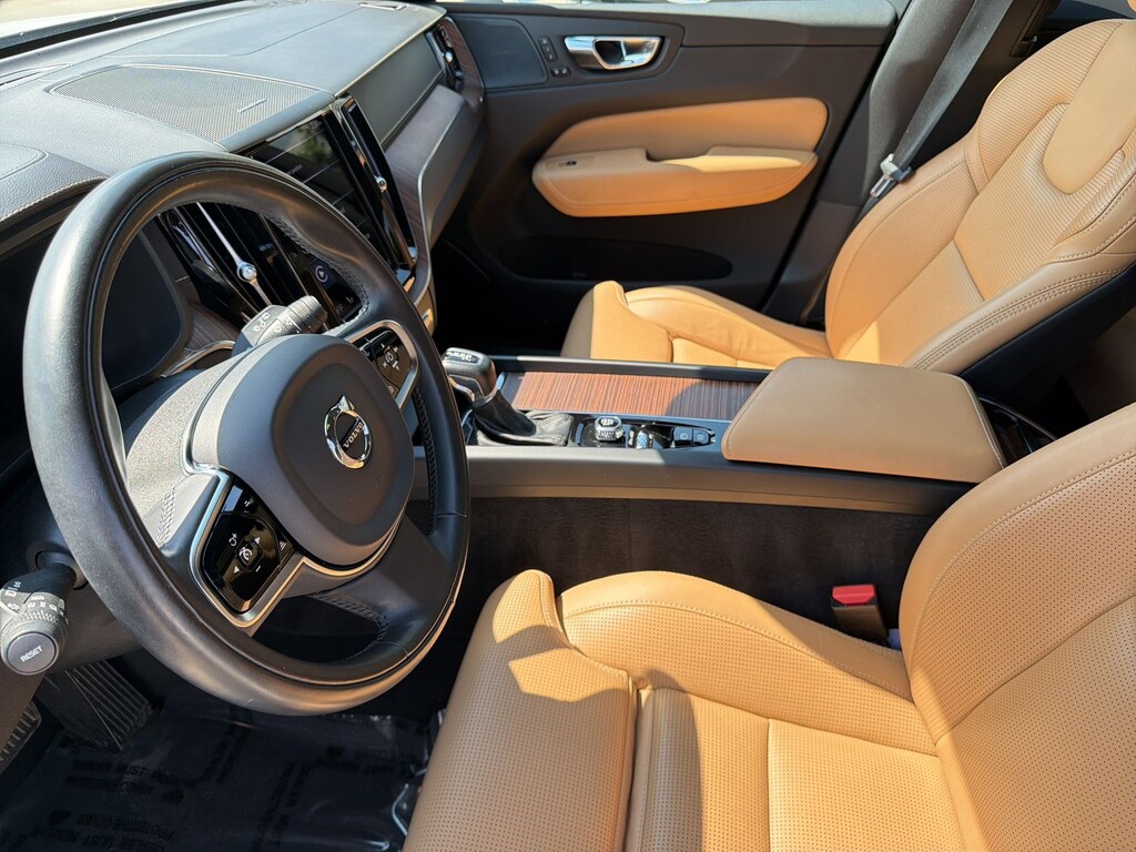 Used 2021 Volvo XC60 T5 Inscription SUV