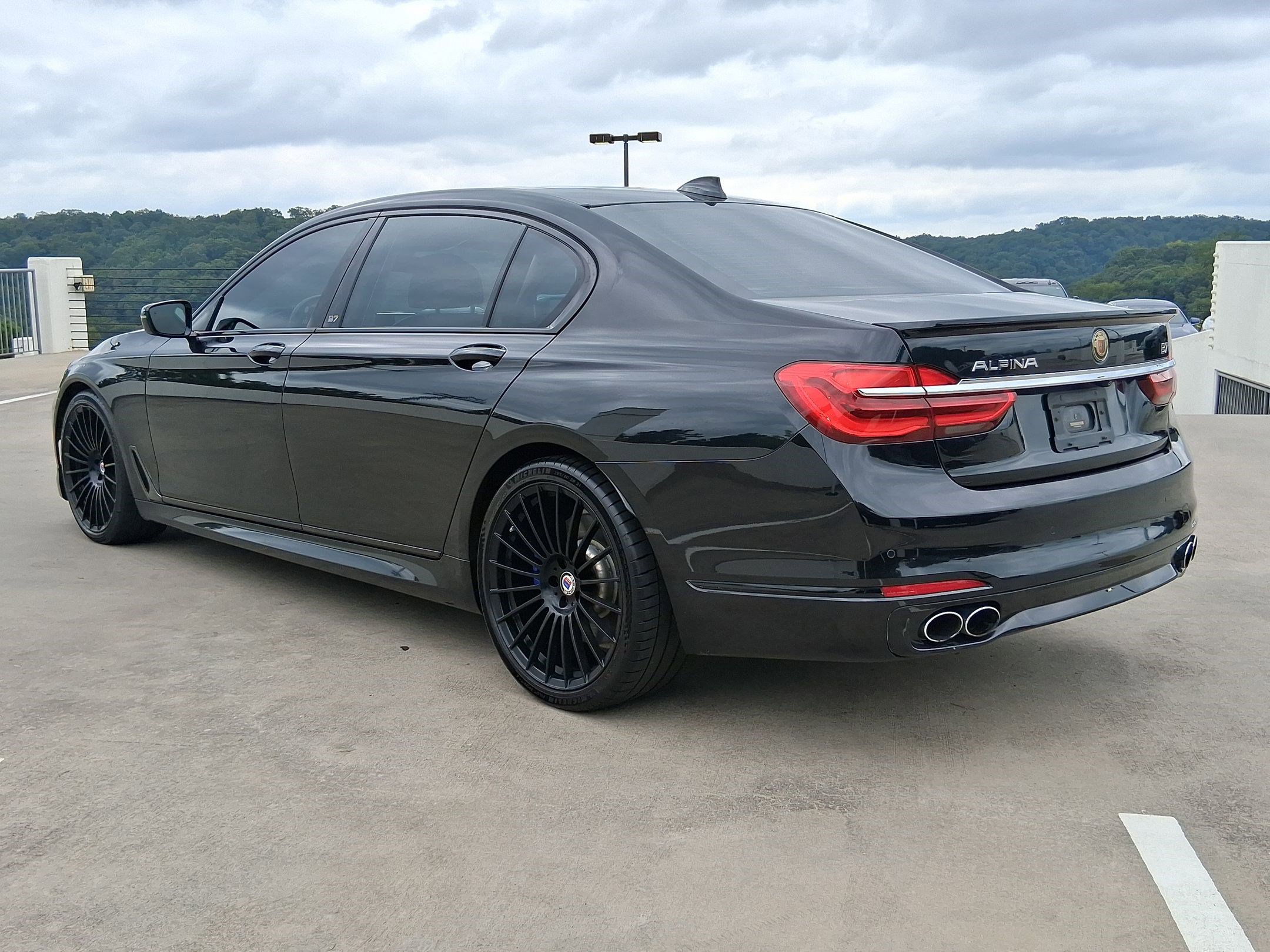 2017 Bmw B7 xDrive Sedan photo 2