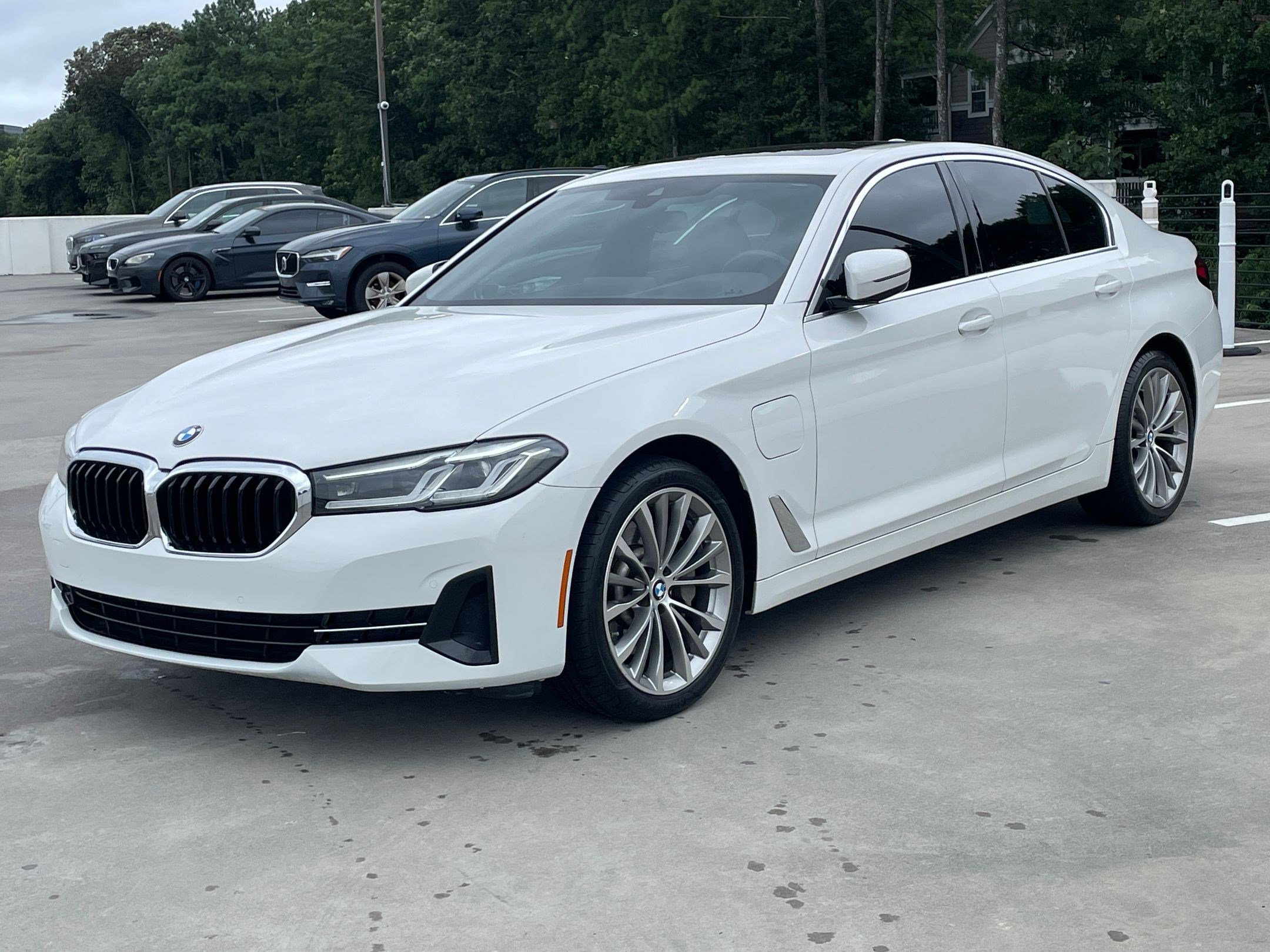 2021 Bmw 530e Sedan photo 2