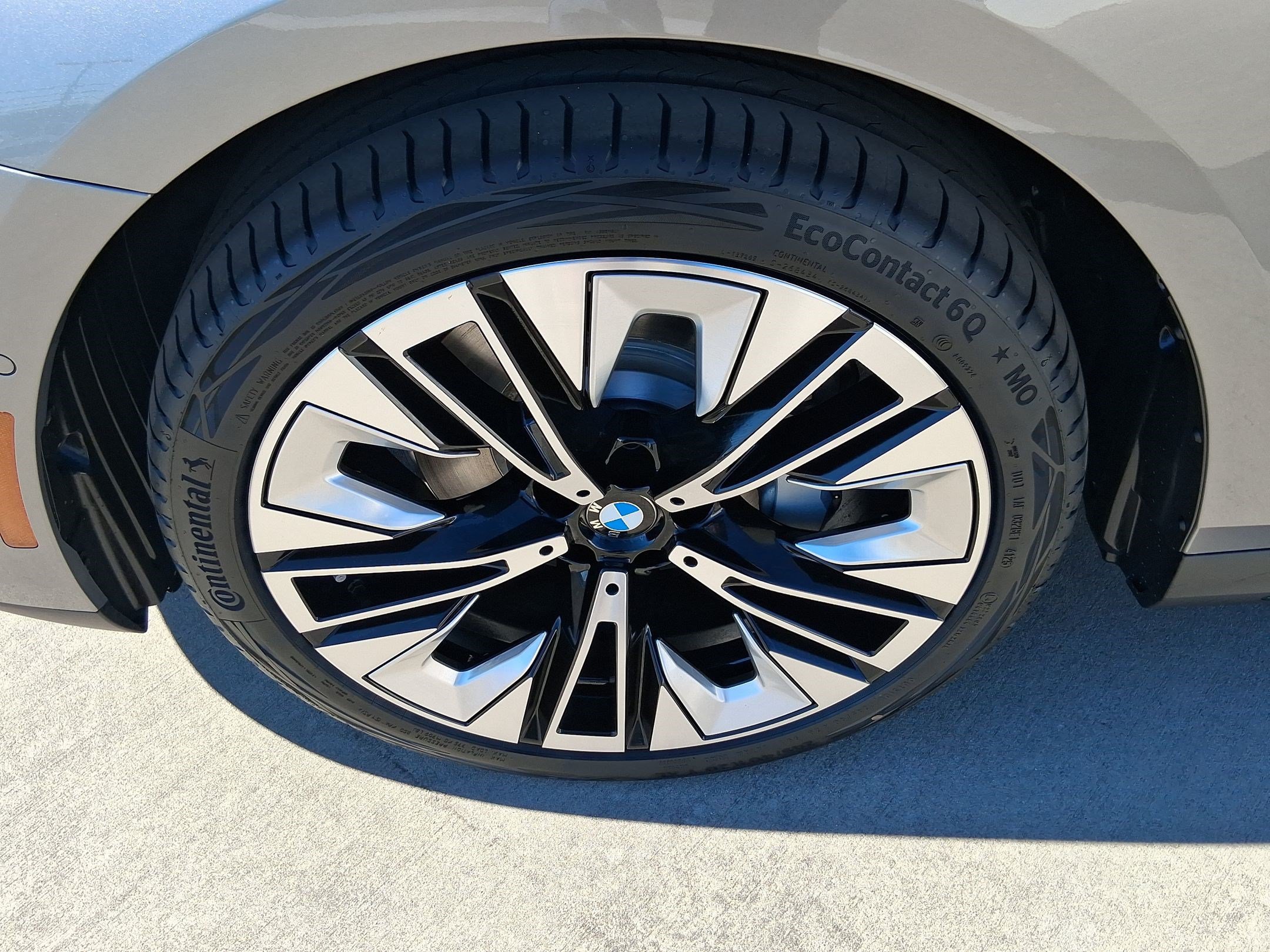 2026 BMW 5 Series 530i - Photo 11