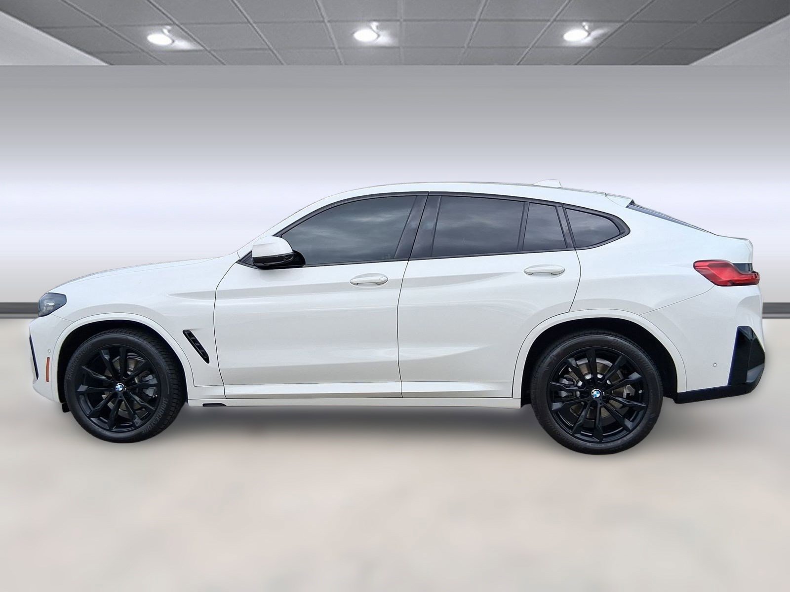 2023 Bmw X4 xDrive30i photo 2
