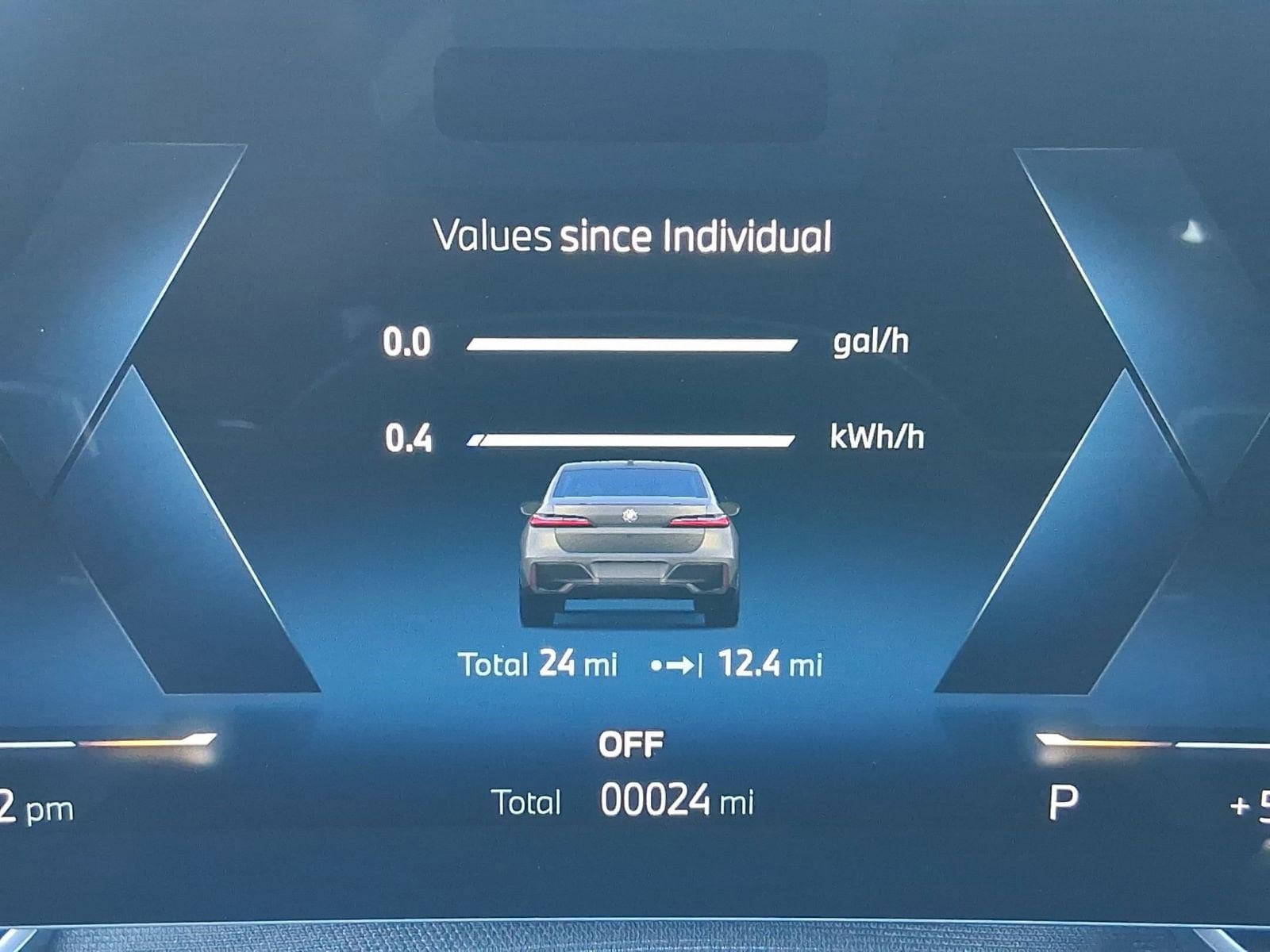 2026 BMW 7 Series 750e - Photo 22
