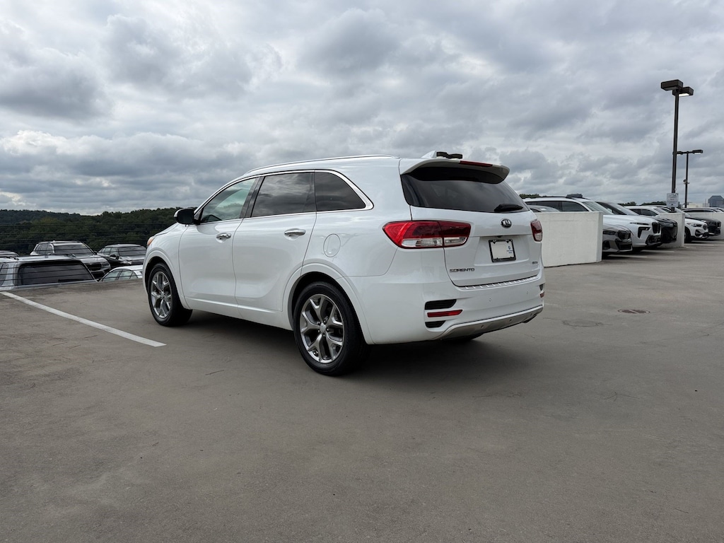 Used 2017 Kia Sorento 3.3L SX SUV