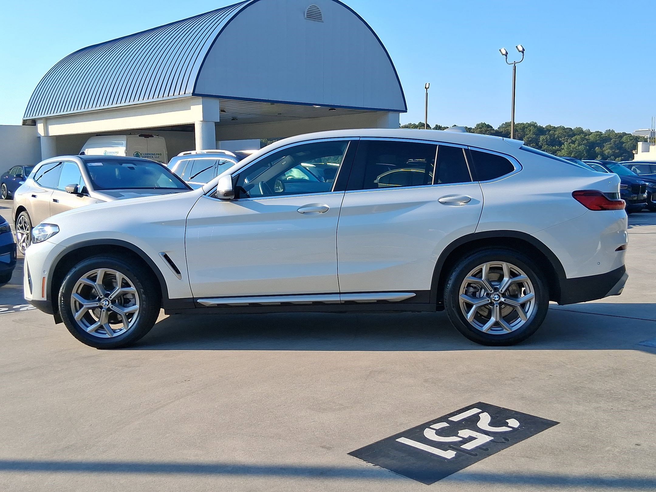 2025 Bmw X4 xDrive30i photo 2