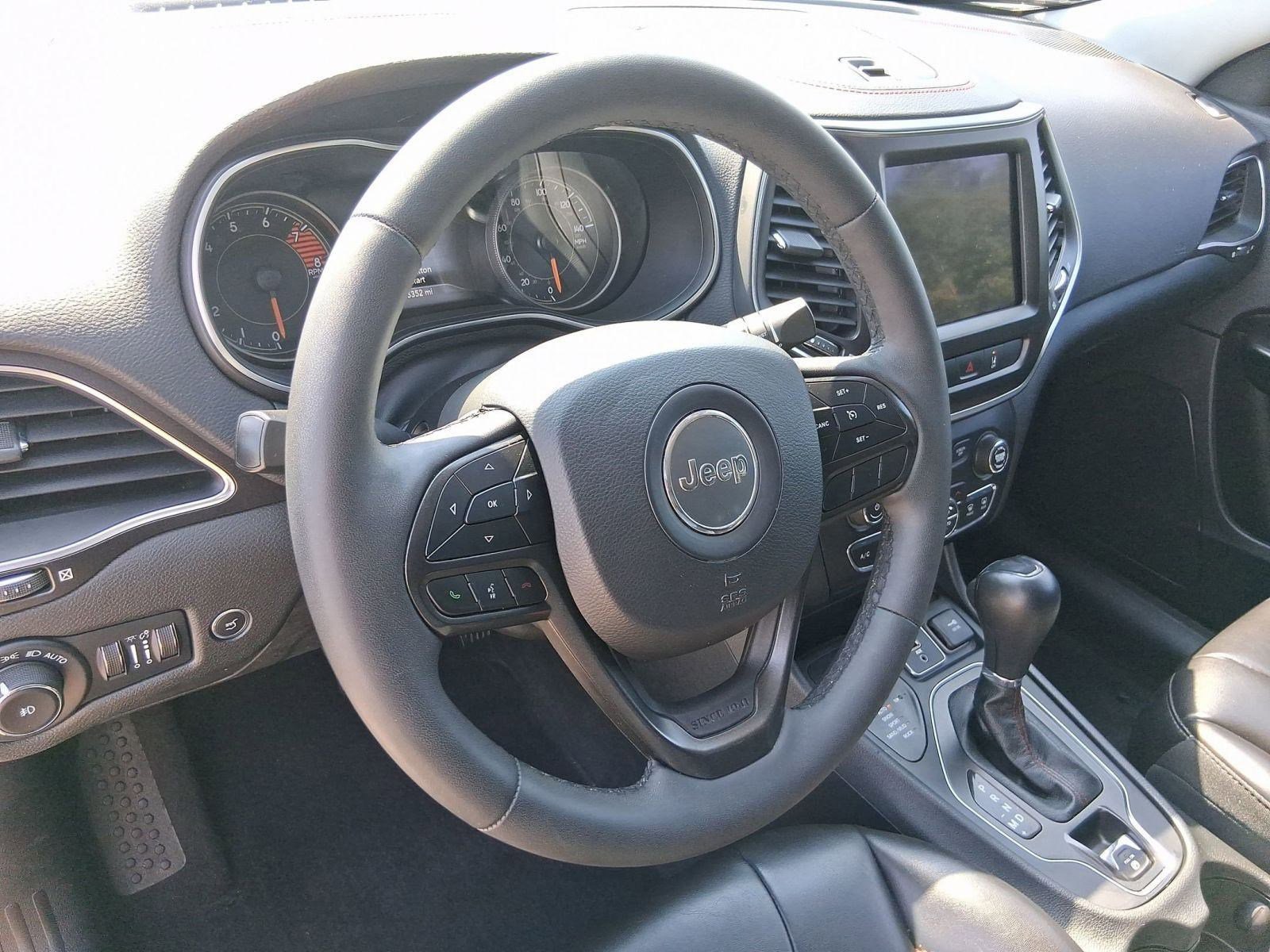 2022 Jeep Cherokee Trailhawk photo 3