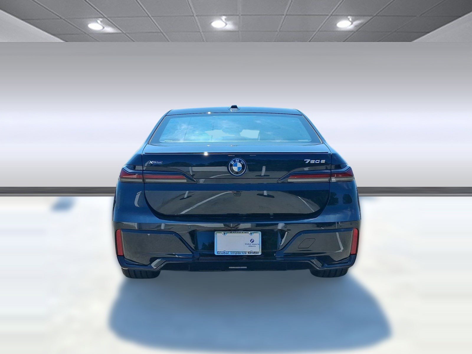 2026 BMW 7 Series 750e - Photo 9