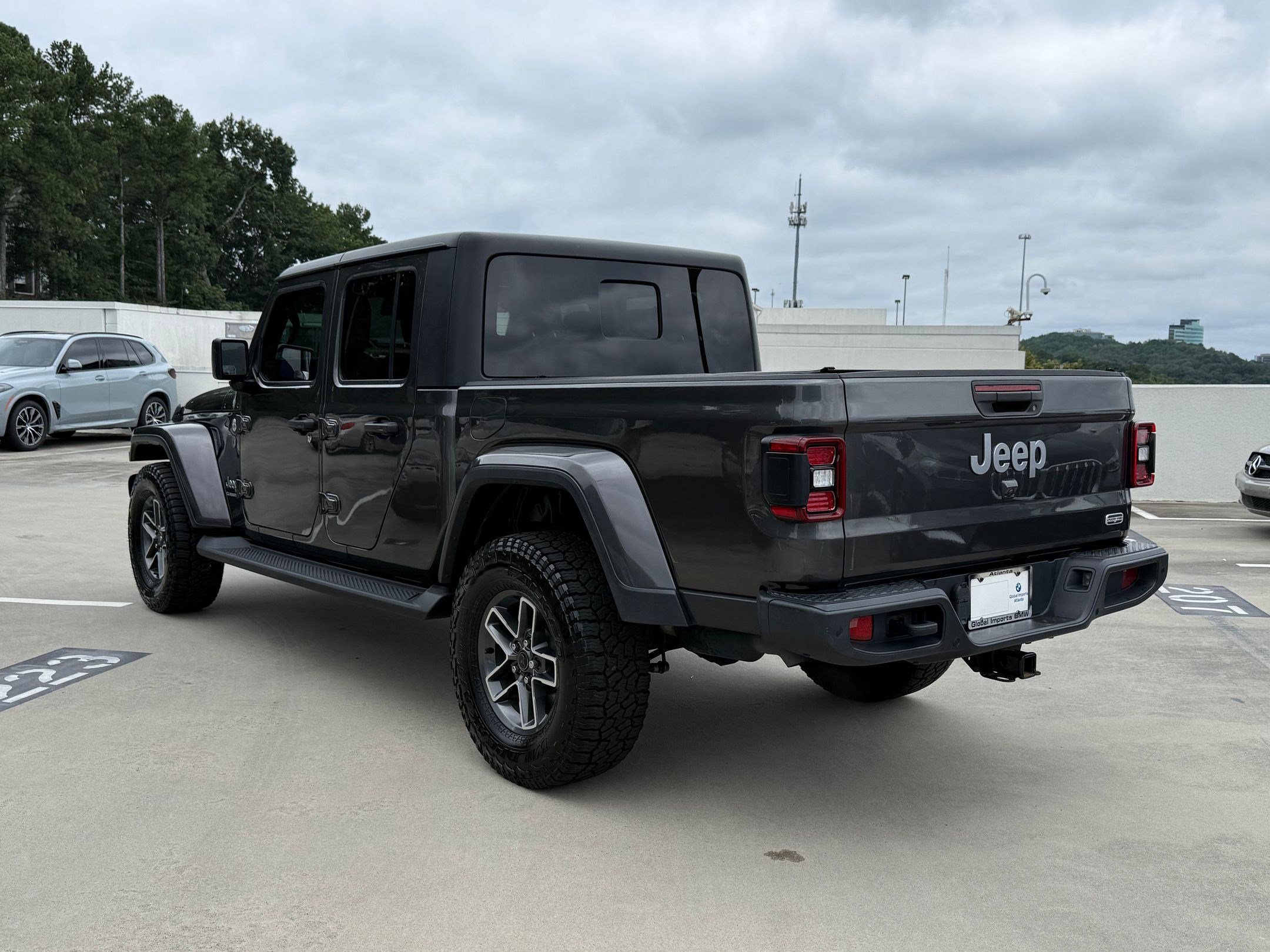 2020 Jeep Gladiator Overland photo 3