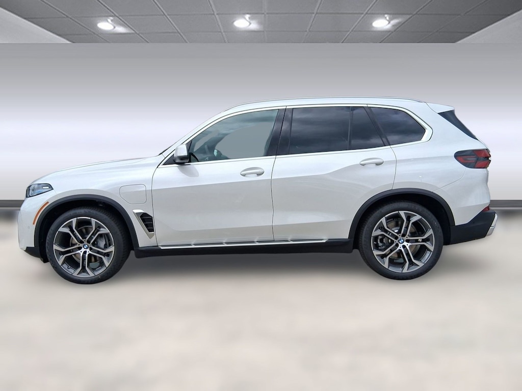 New 2026 BMW X5 PHEV xDrive50e SUV