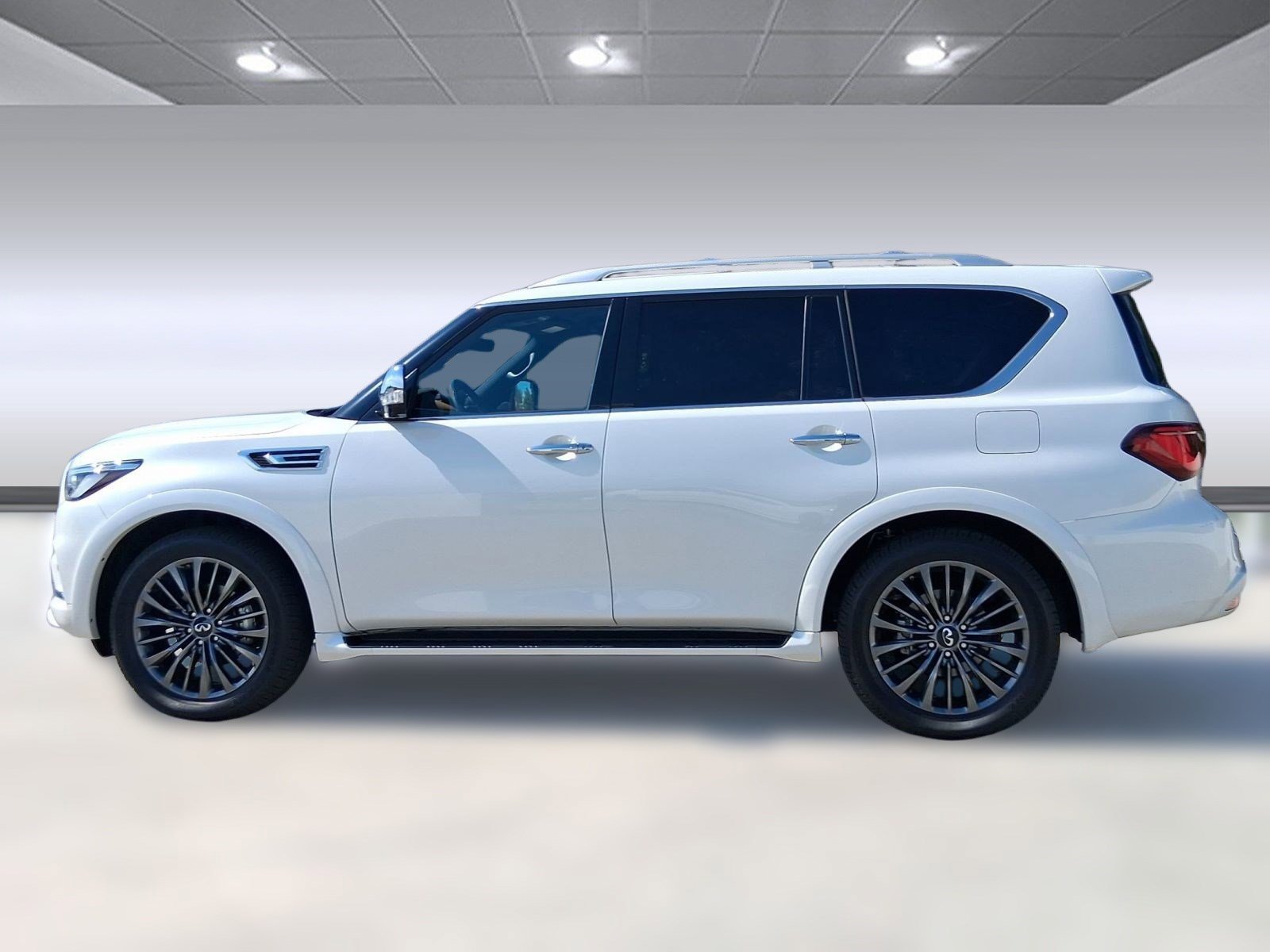 2023 Infiniti QX80 Sensory photo 2
