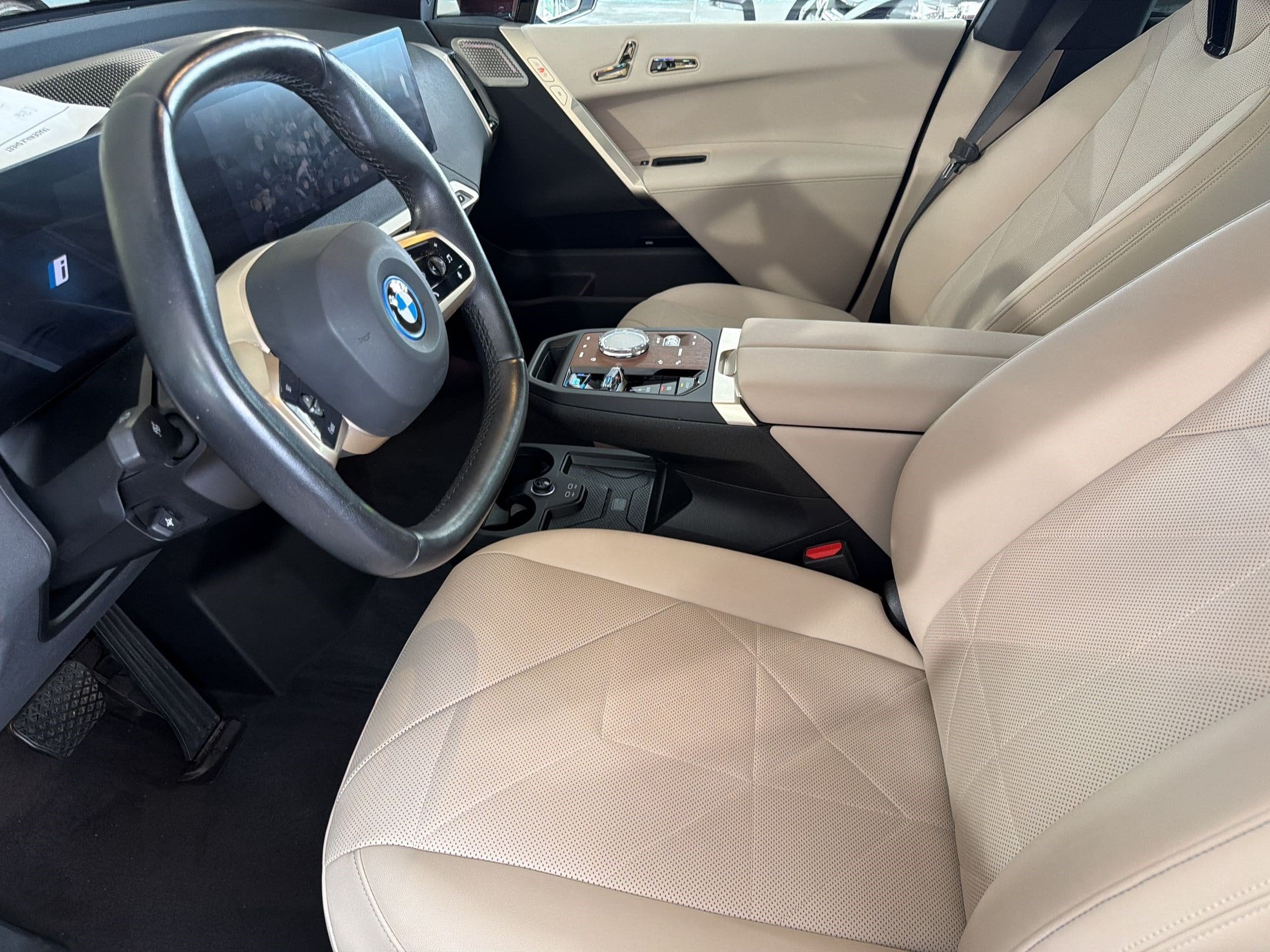 IX XDrive50 SUV