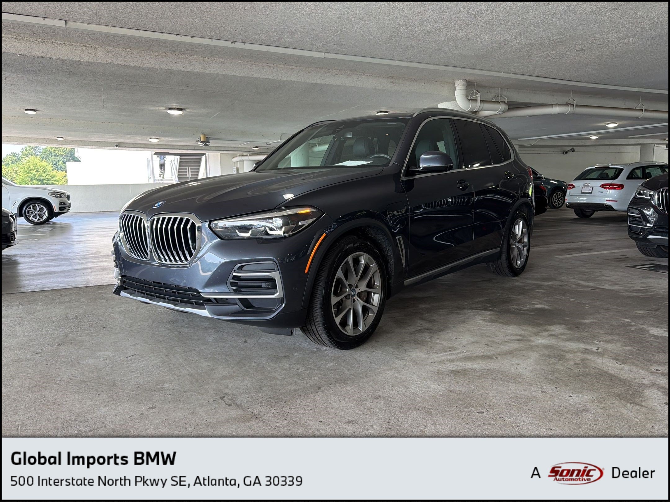 2022 BMW X5 xDrive45e's photo
