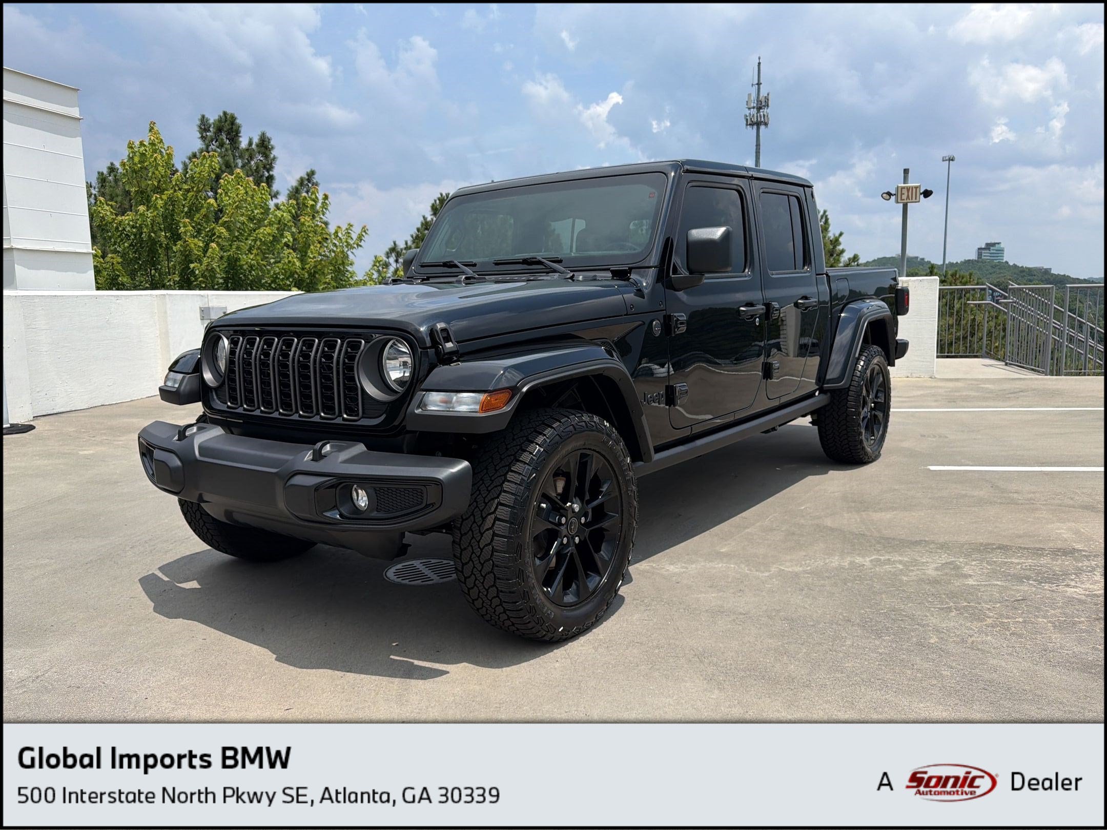 2024 Jeep Gladiator Nighthawk Auto's photo