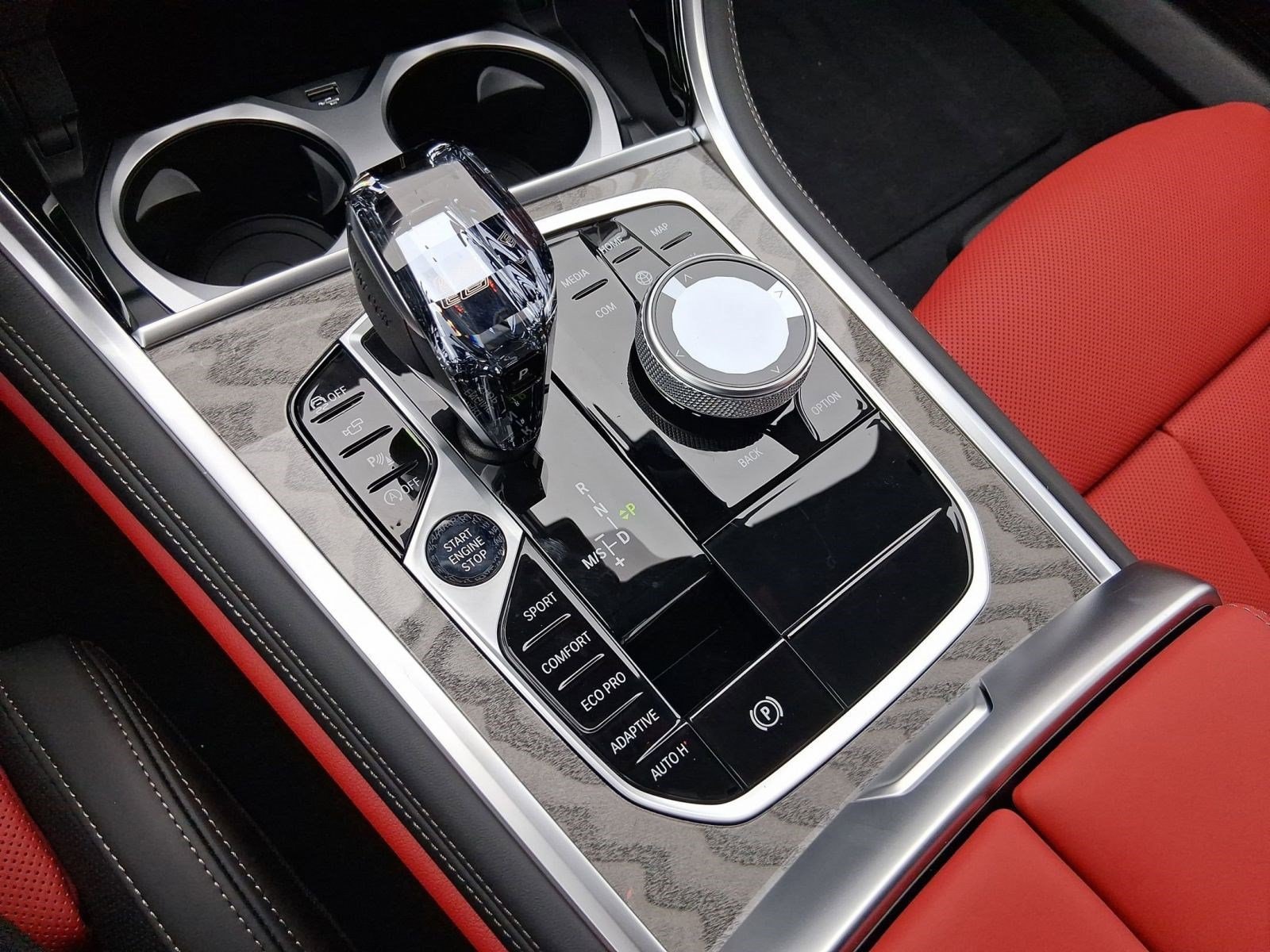2026 BMW 8 Series 840i - Photo 17