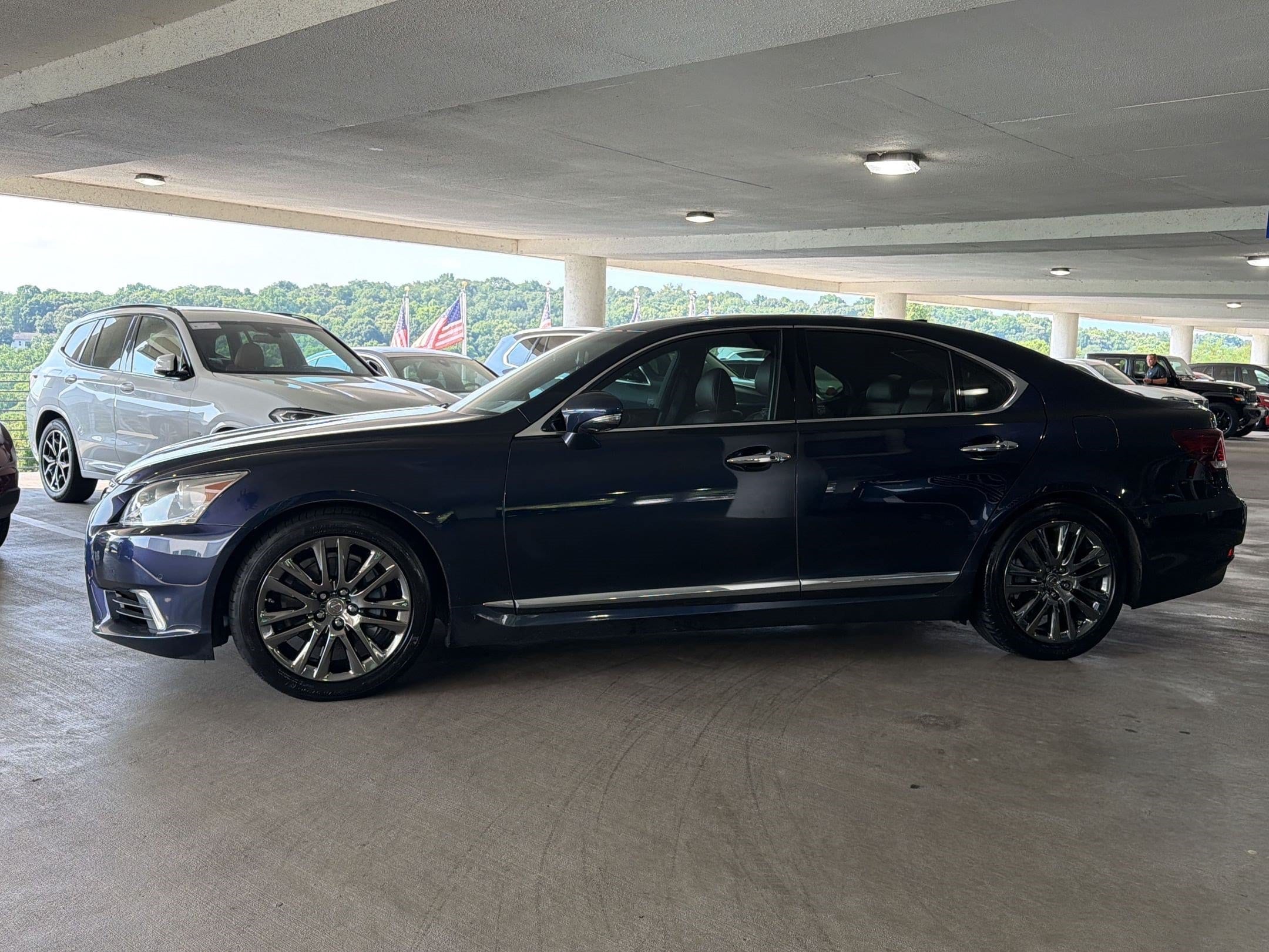 LS 460 Sedan
