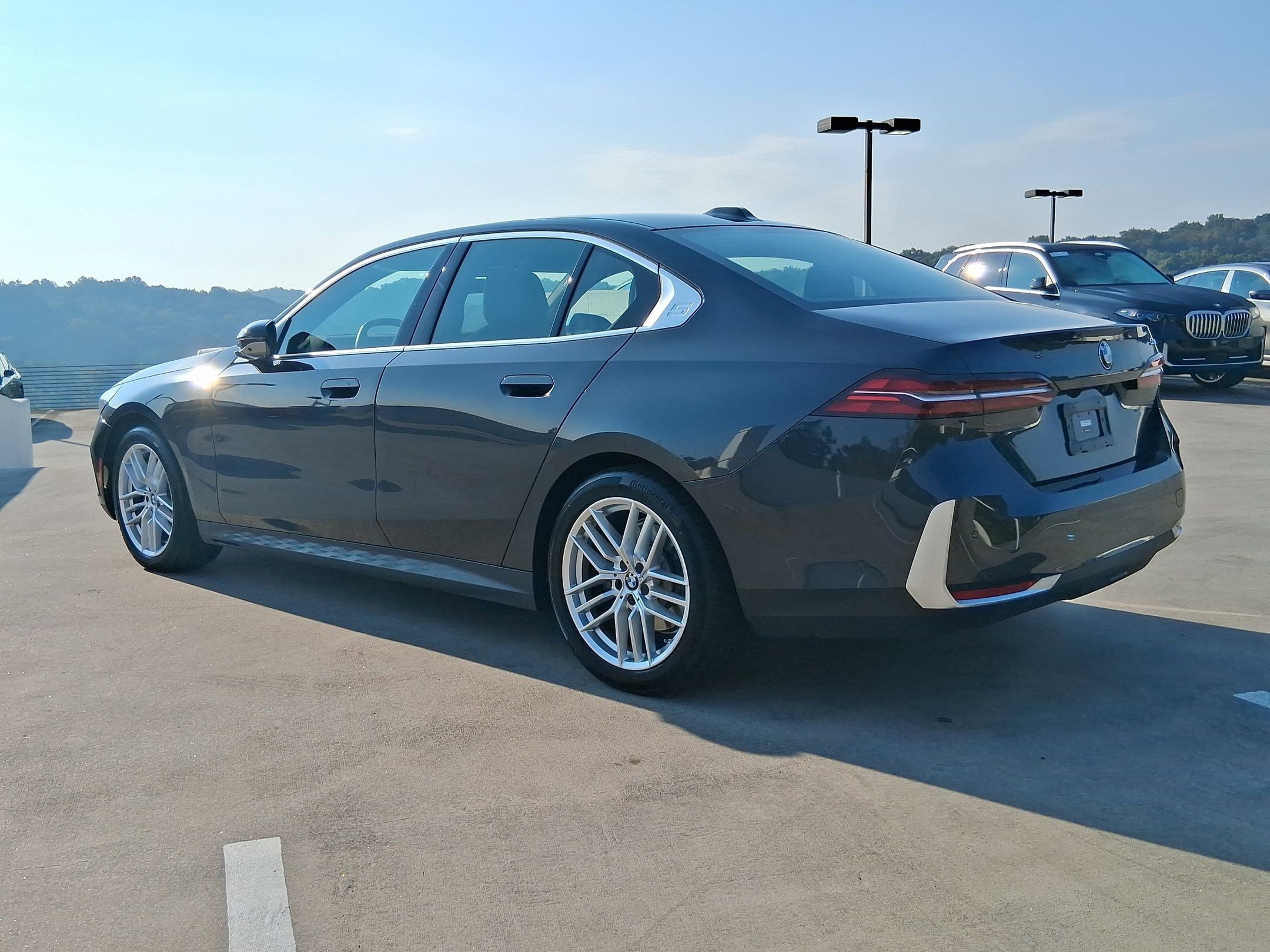 2025 Bmw 530i photo 3