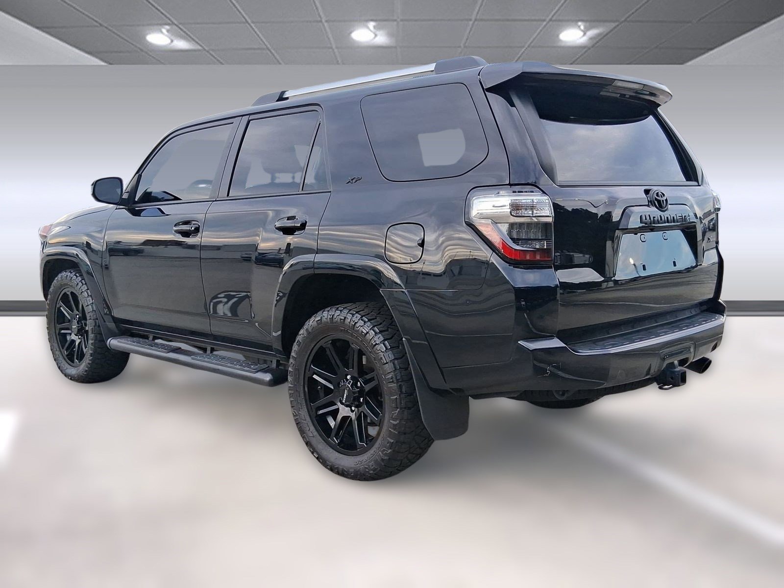 2023 Toyota 4Runner SR5 photo 3