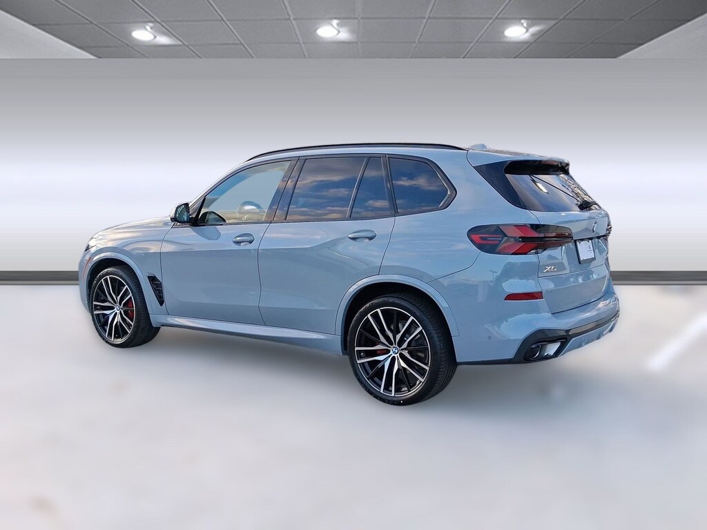 New 2026 BMW X5 sDrive40i SUV