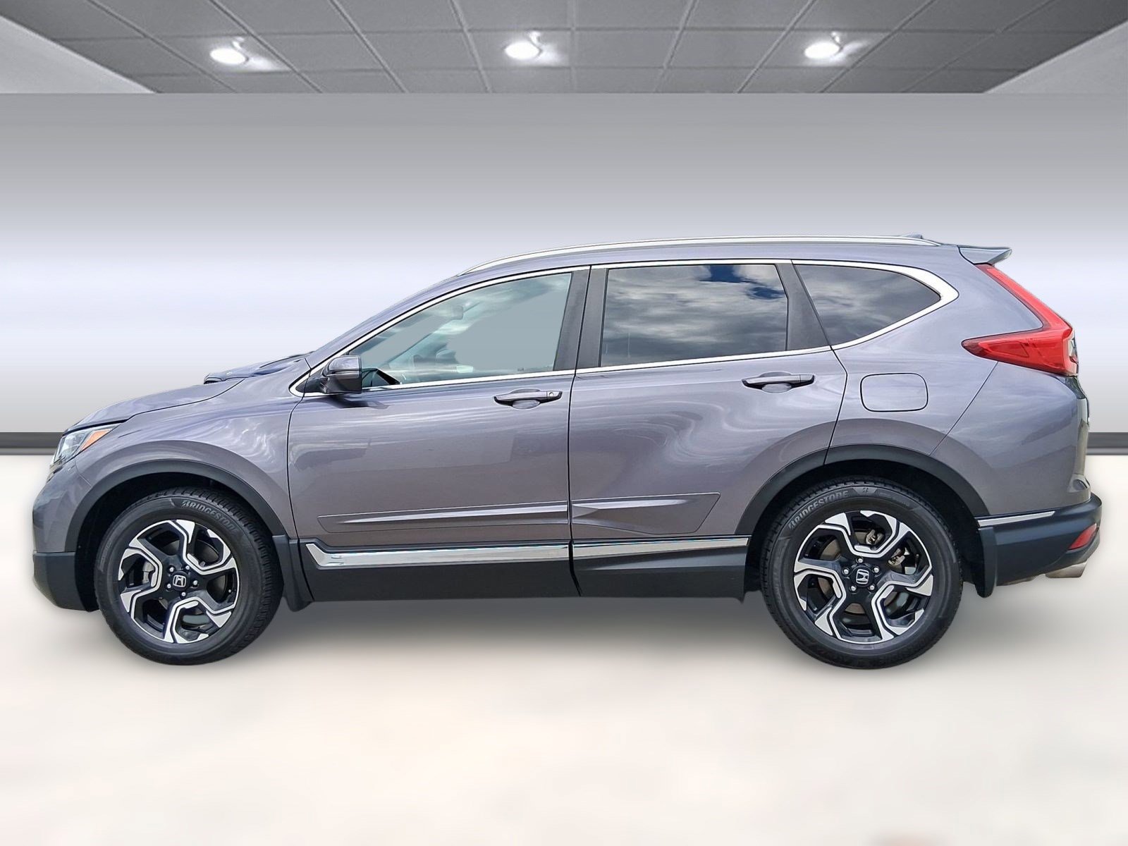 2018 Honda CR-V Touring photo 2