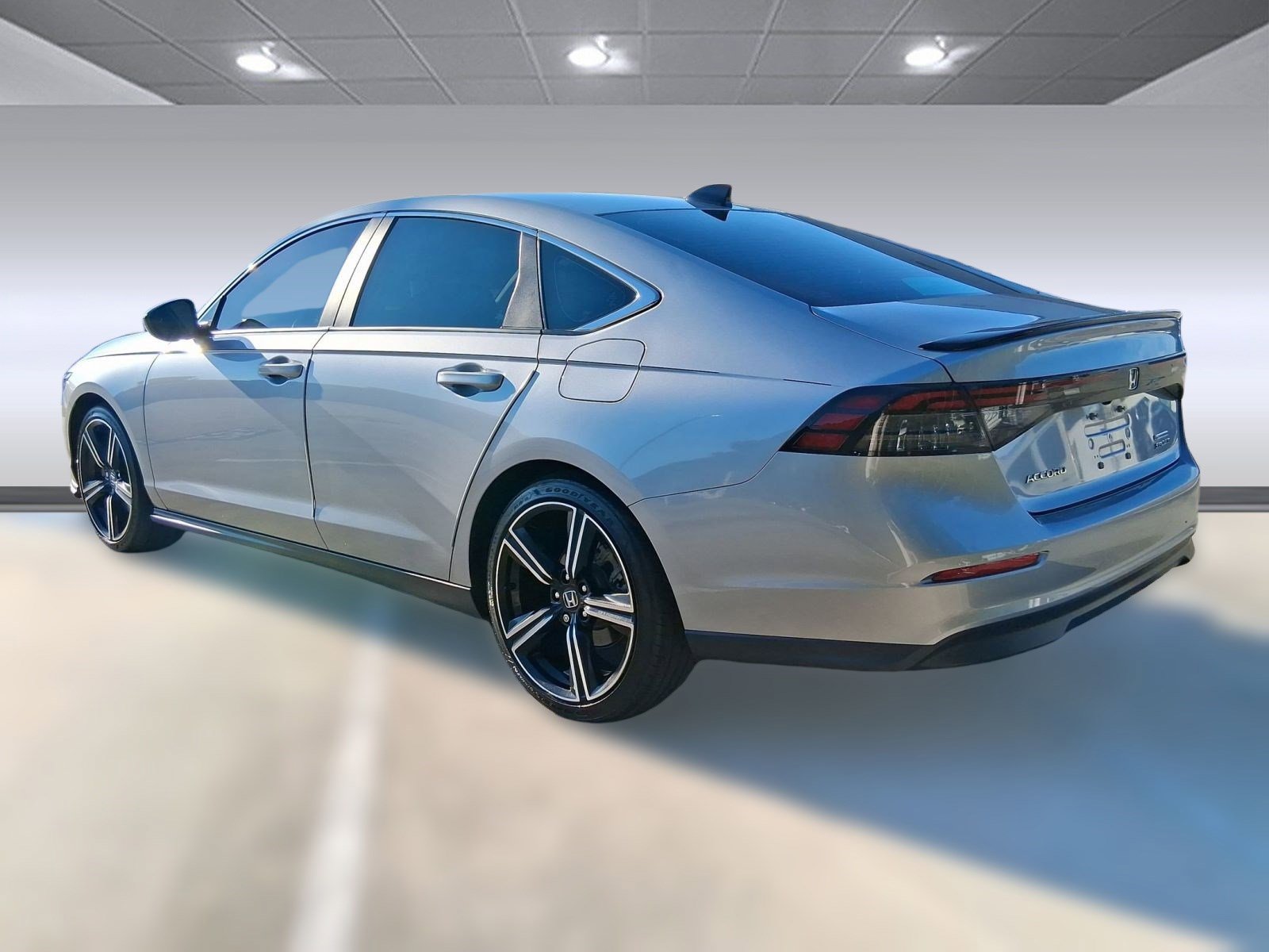 2023 Honda Accord Hybrid Sport photo 3