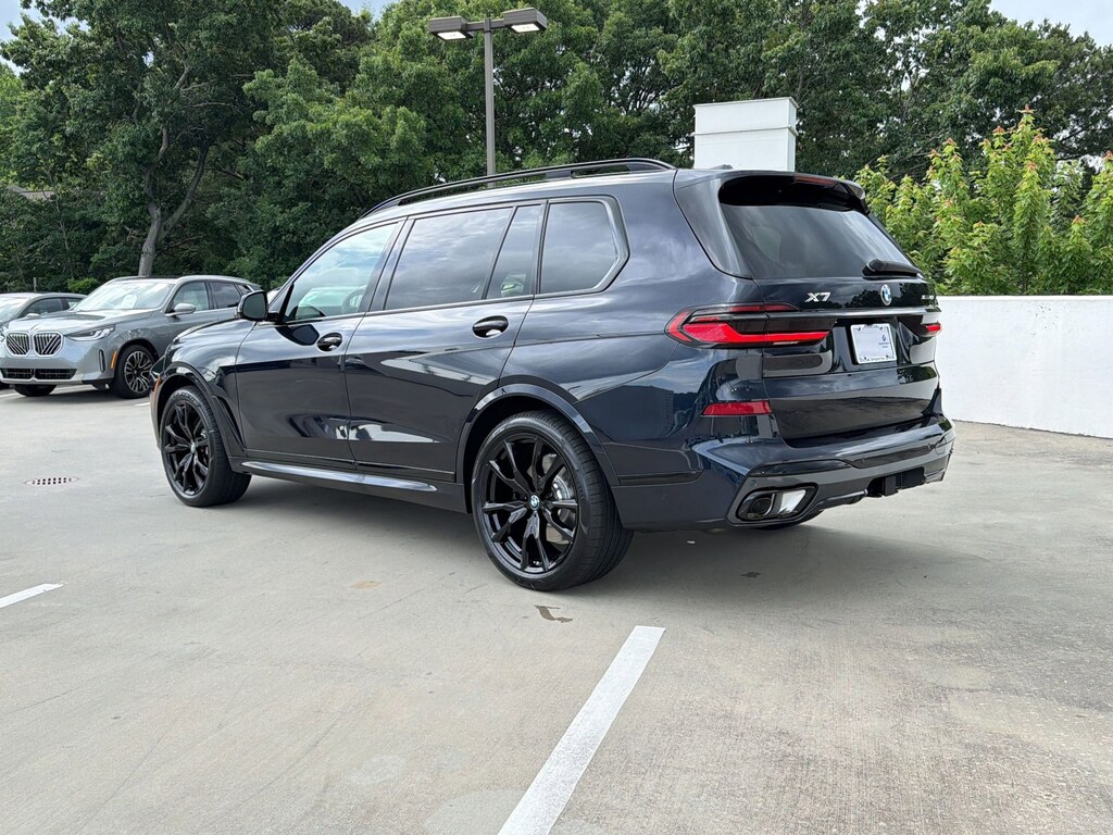 New 2027 BMW X7 xDrive40i SUV