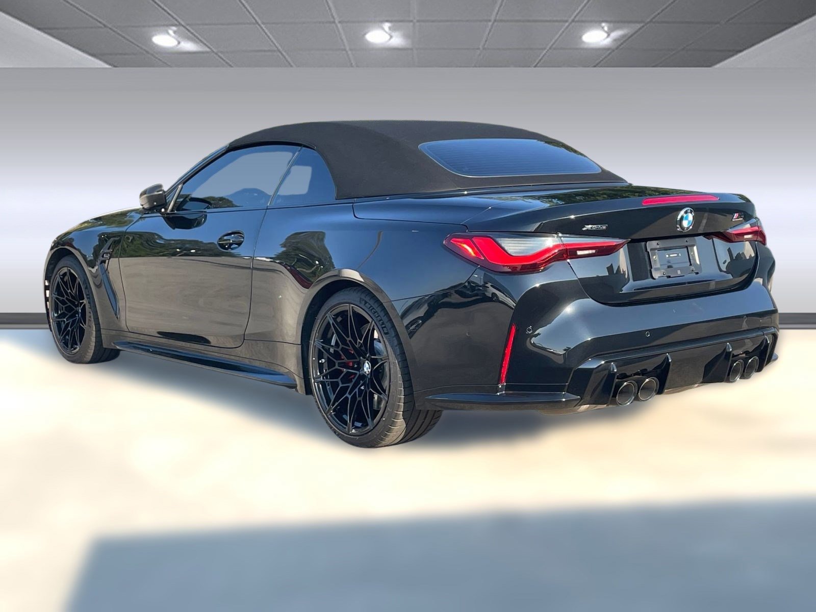 2024 Bmw M4 Competition xDrive Convertible photo 3