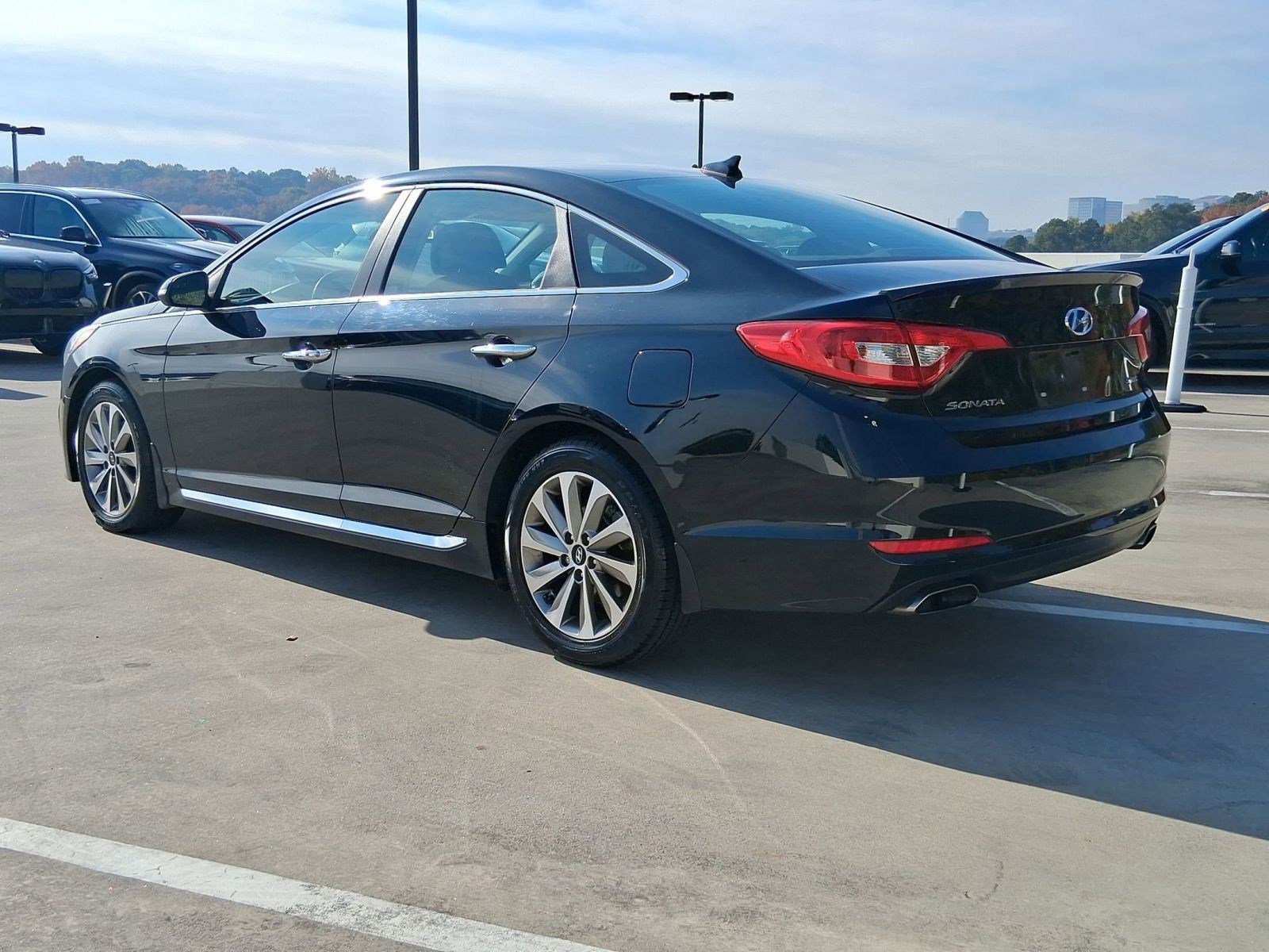 2017 Hyundai Sonata Sport photo 2