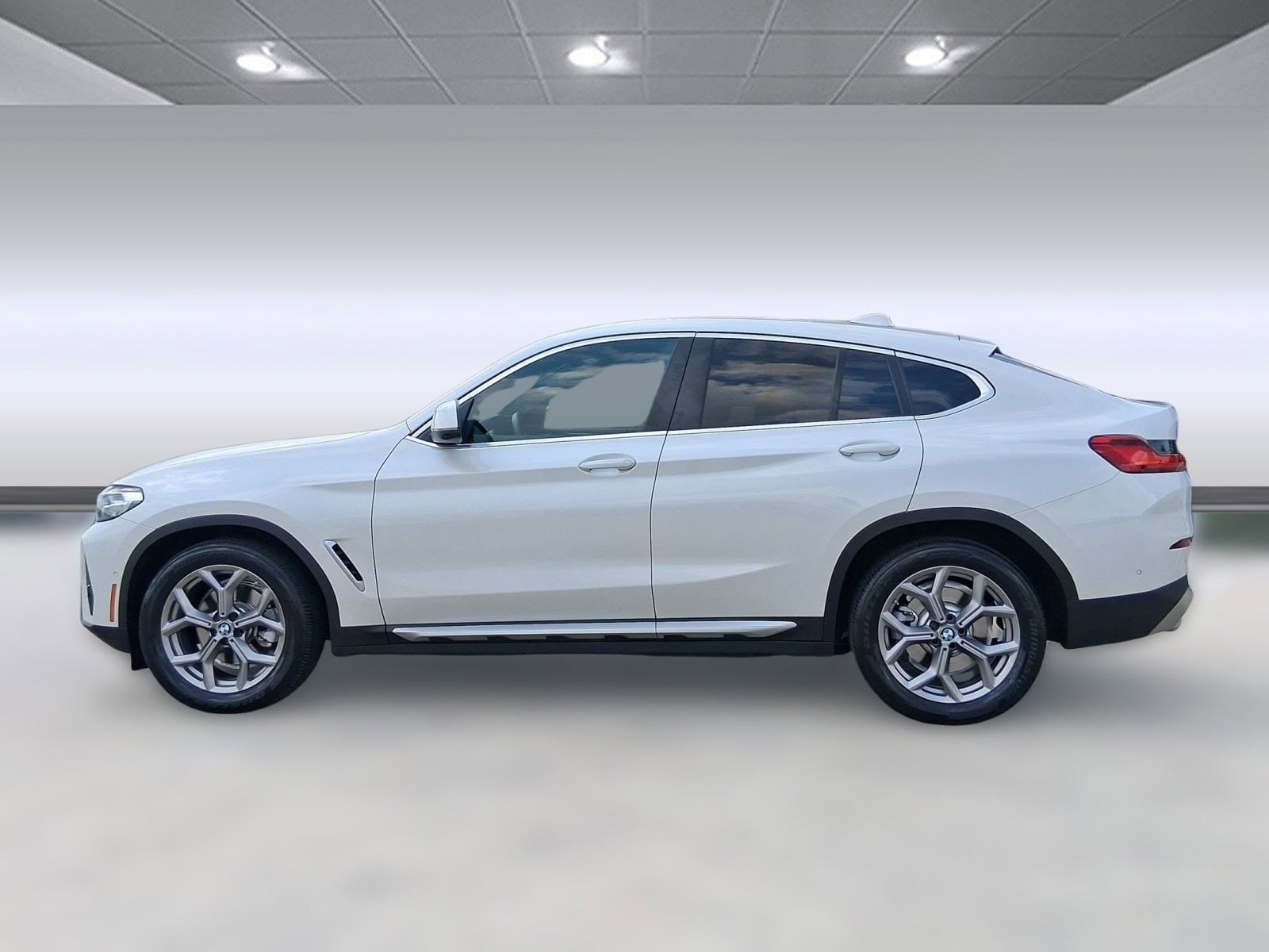 2023 Bmw X4 xDrive30i photo 2