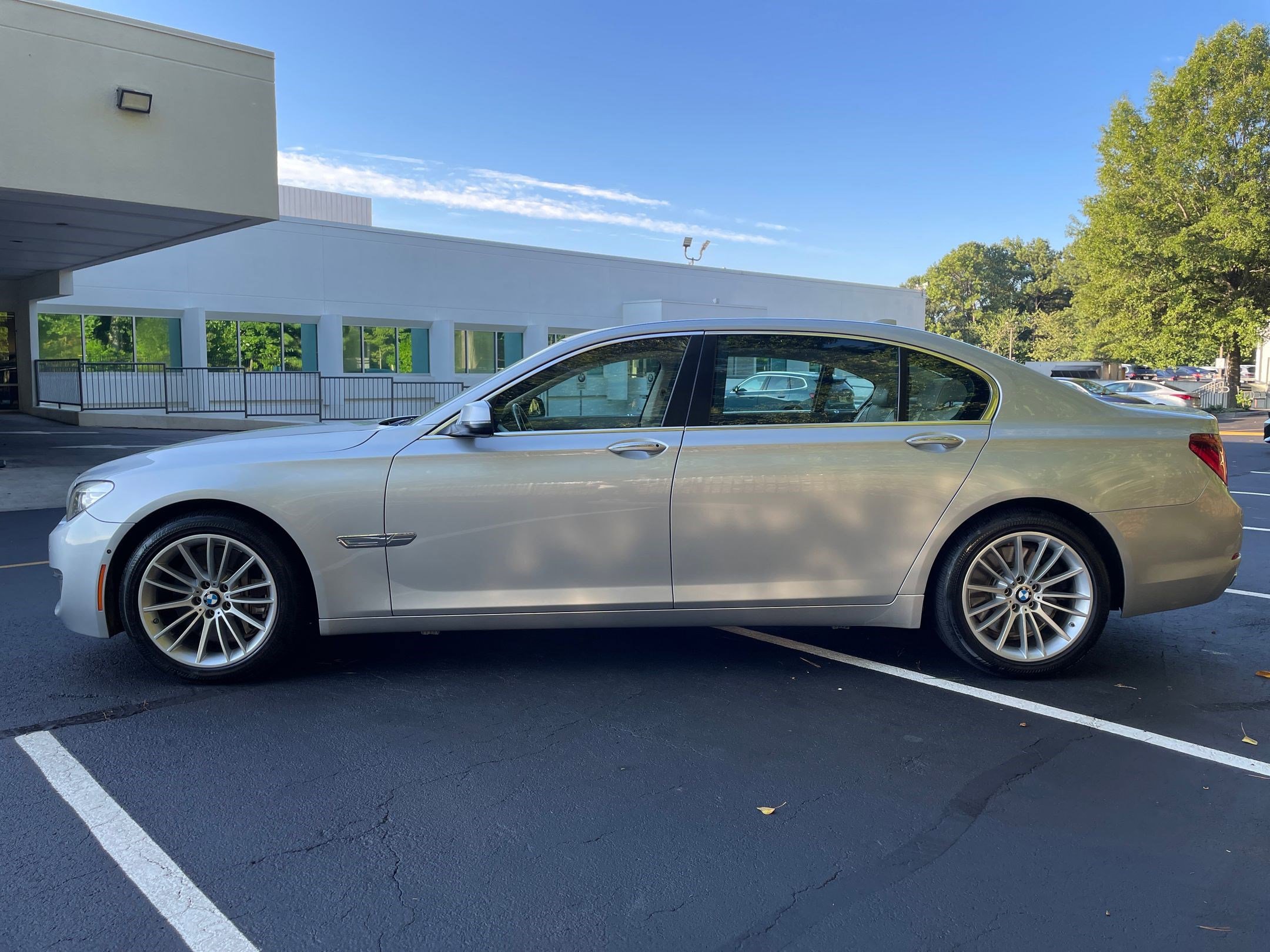 2014 Bmw 750Li photo 2