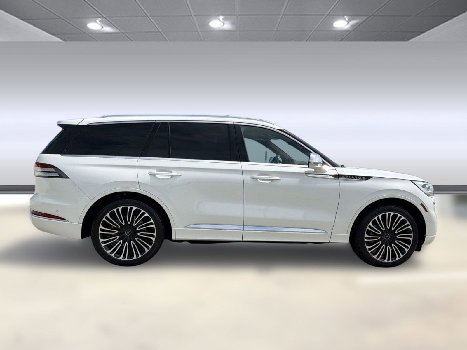 Aviator Black Label SUV