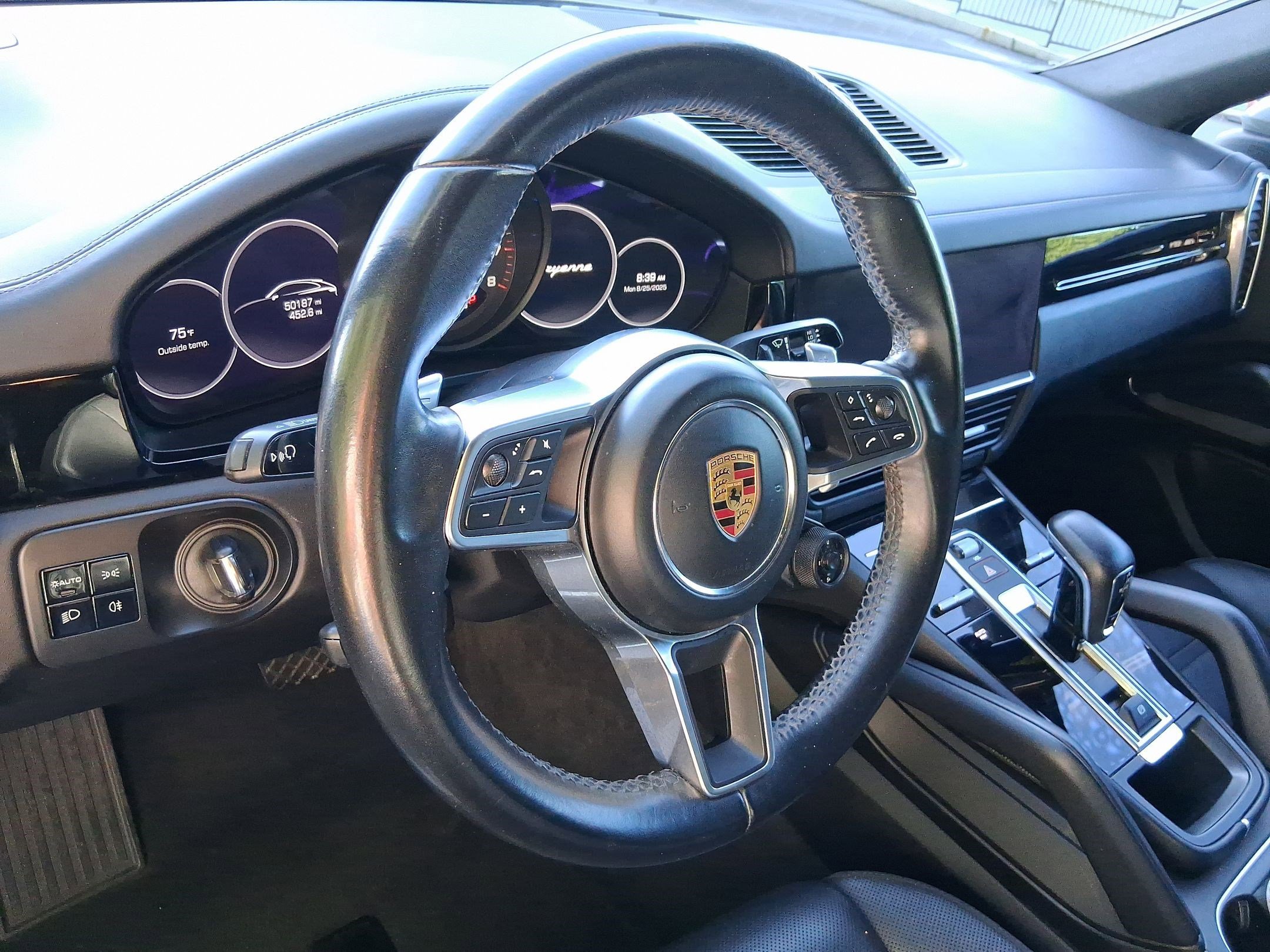 2021 Porsche Cayenne Coupe photo 3