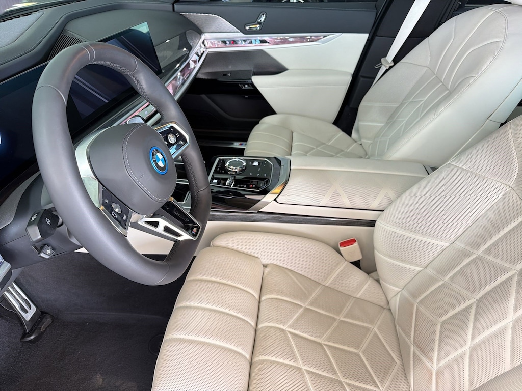 Certified 2025 BMW 750e xDrive Sedan