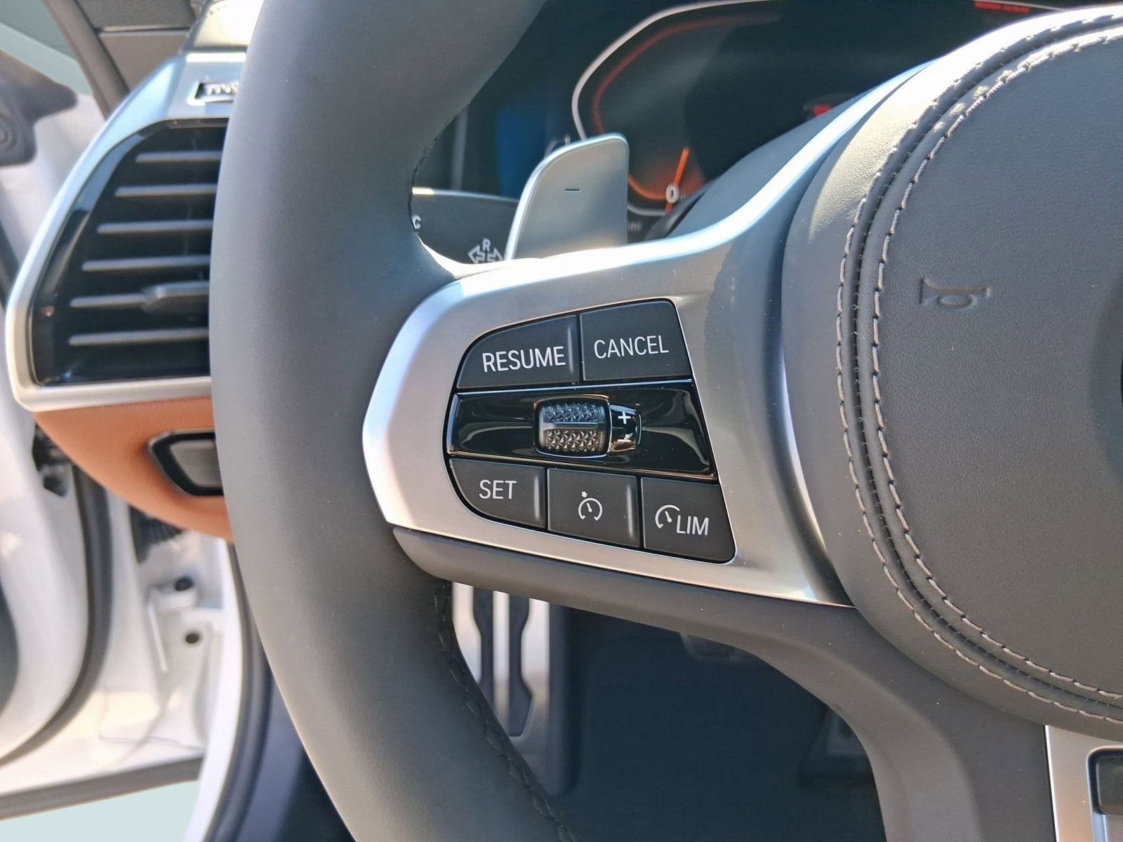2026 BMW 8 Series 840i - Photo 17