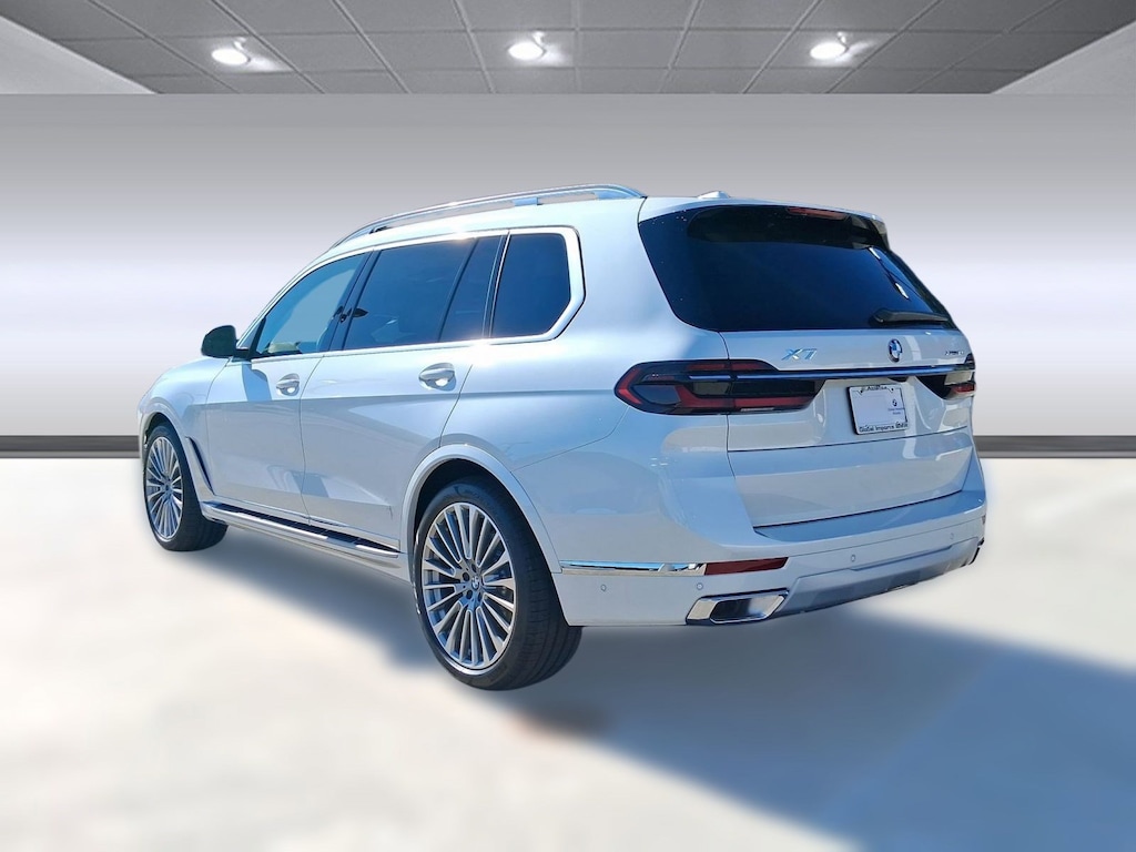 New 2026 BMW X7 xDrive40i SUV