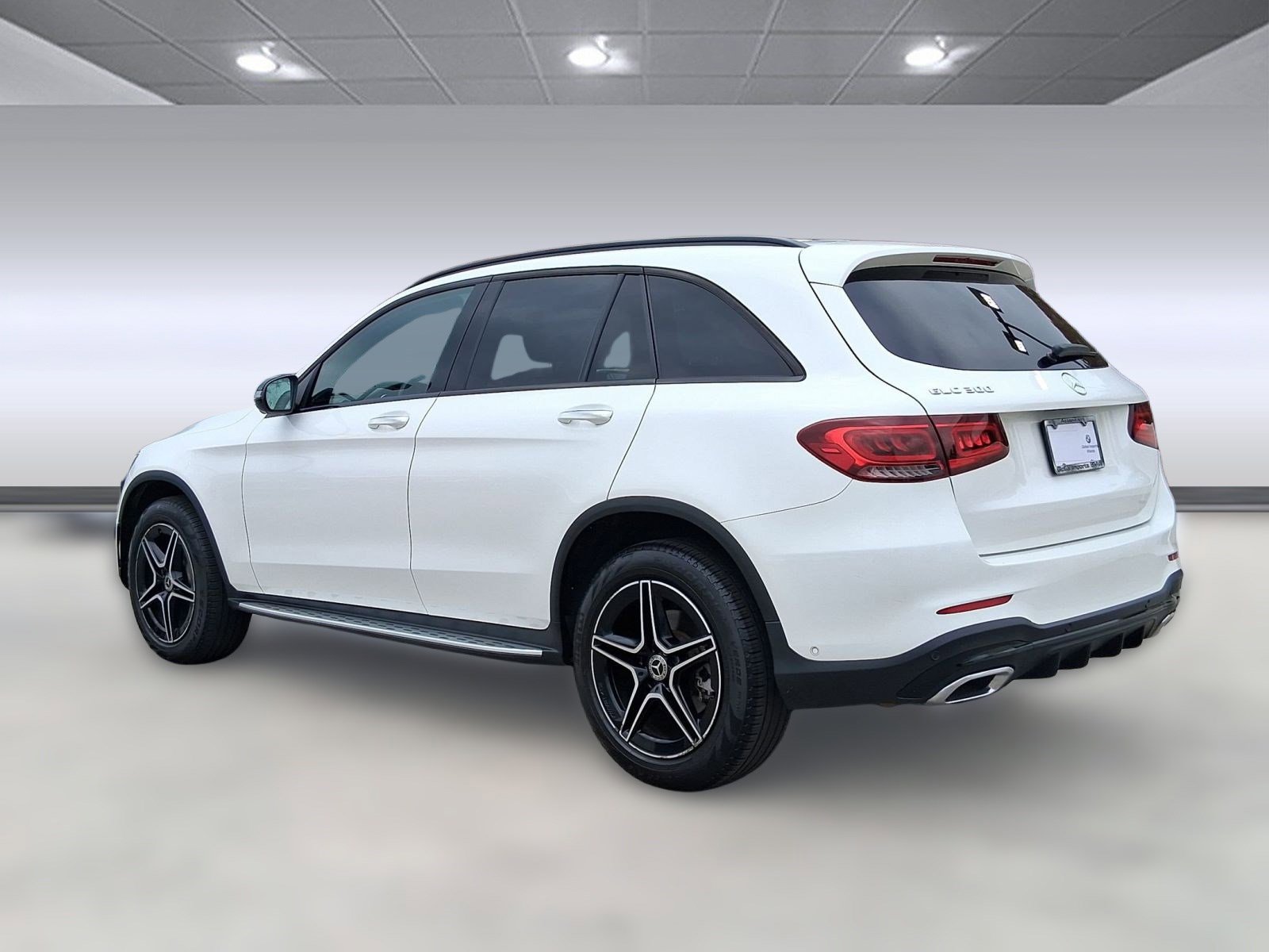 2021 Mercedes Benz GLC 300 photo 2