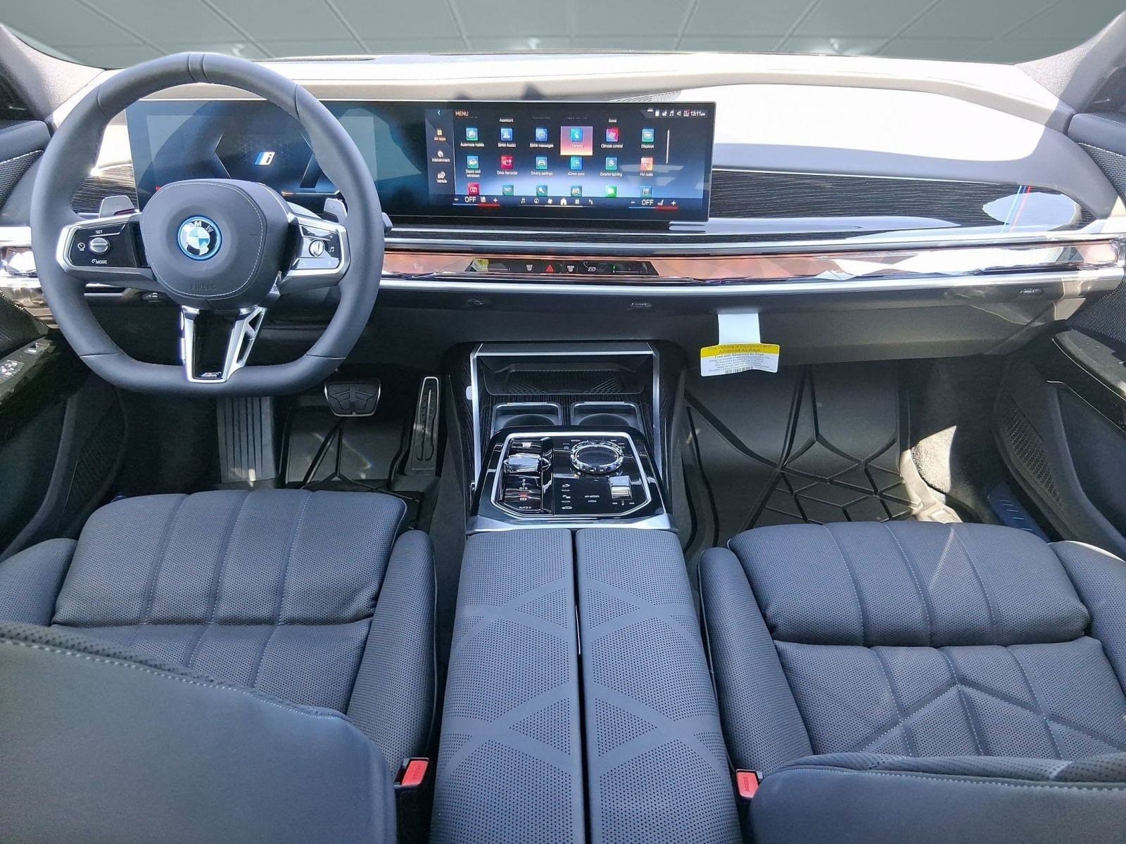 2026 BMW 7 Series 750e - Photo 13