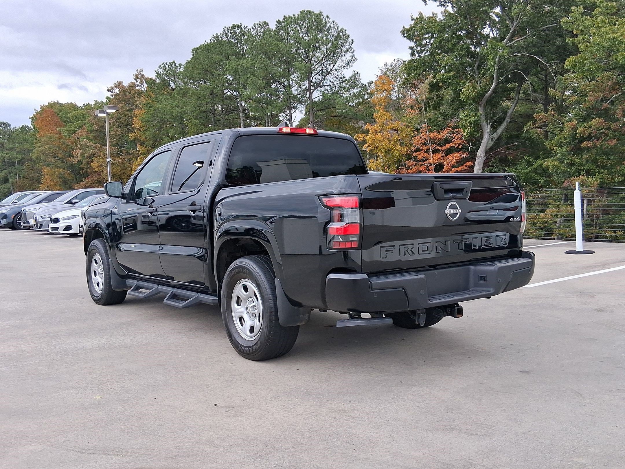 2022 Nissan Frontier Crew Cab S photo 3