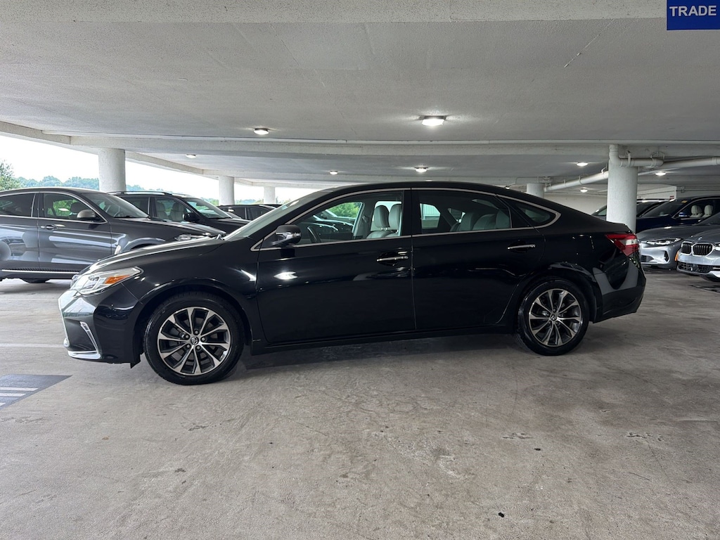 Used 2017 Toyota Avalon XLE Sedan