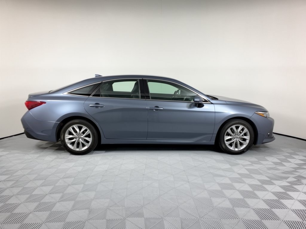 2022 Toyota Avalon XLE XLE FWD