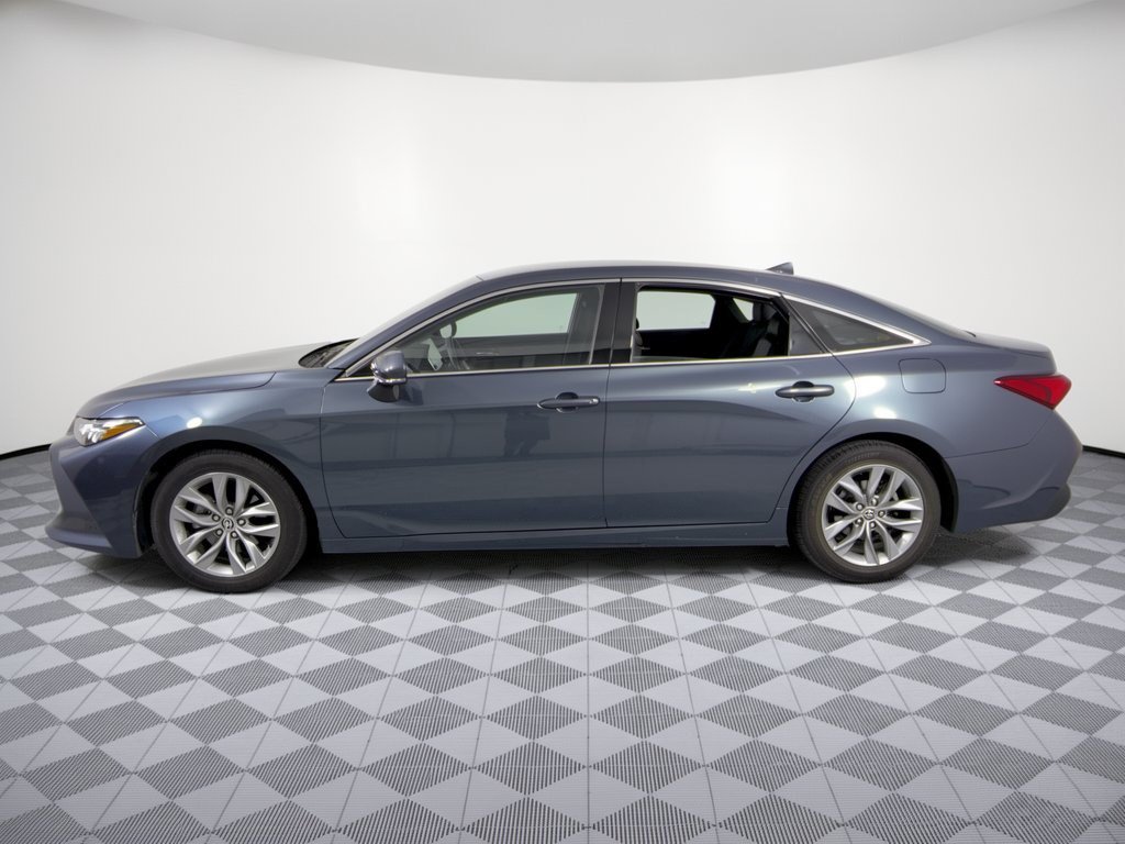 2022 Toyota Avalon XLE XLE FWD