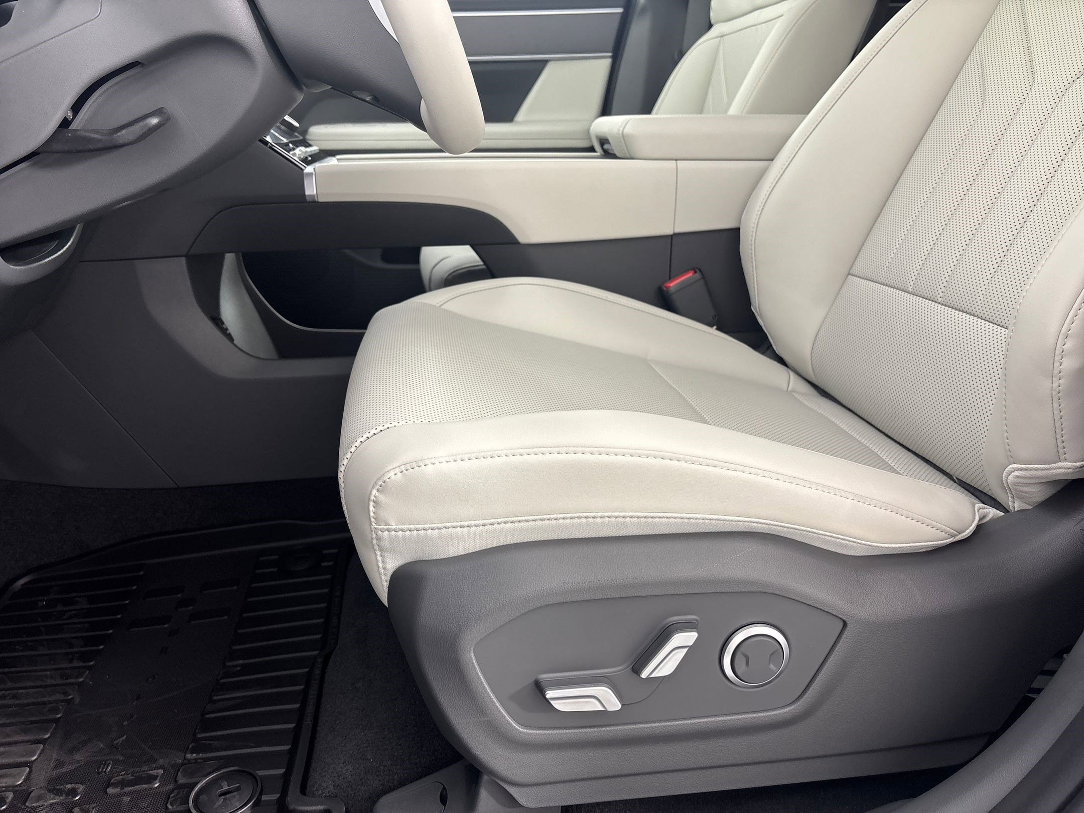 2026 Hyundai Santa Fe SEL - Photo 13