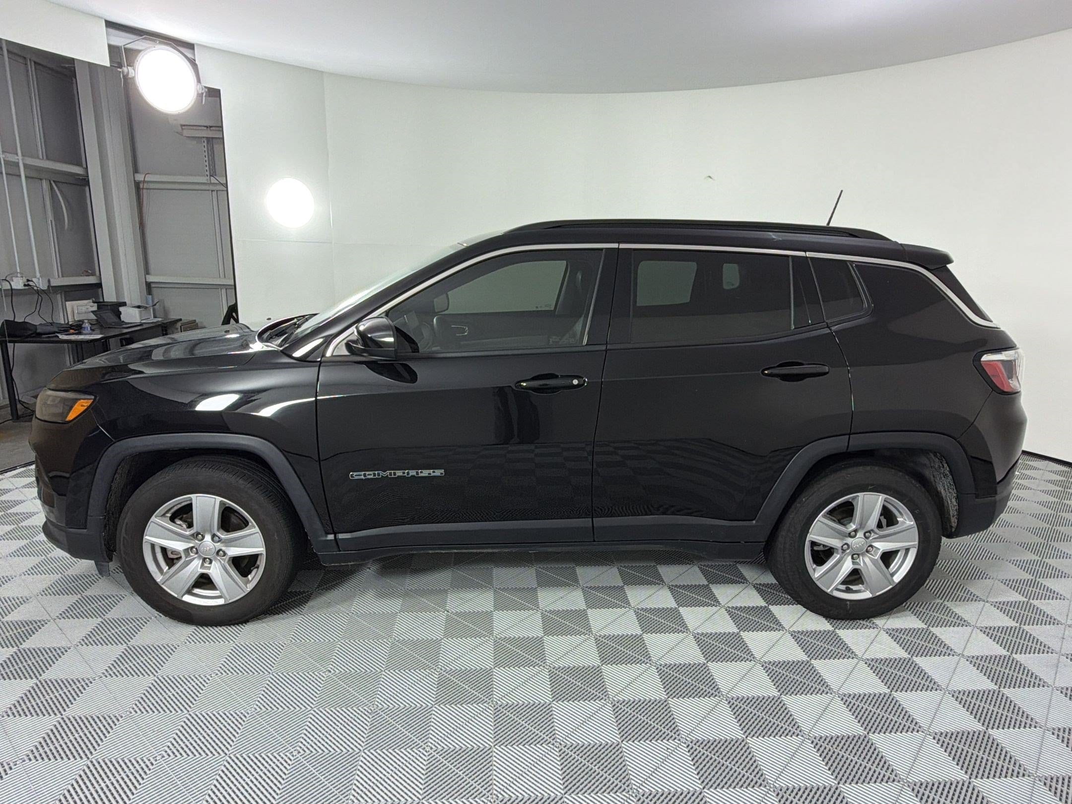 Used 2022 Jeep Compass Latitude with VIN 3C4NJCBB7NT229207 for sale in Greenville, TX