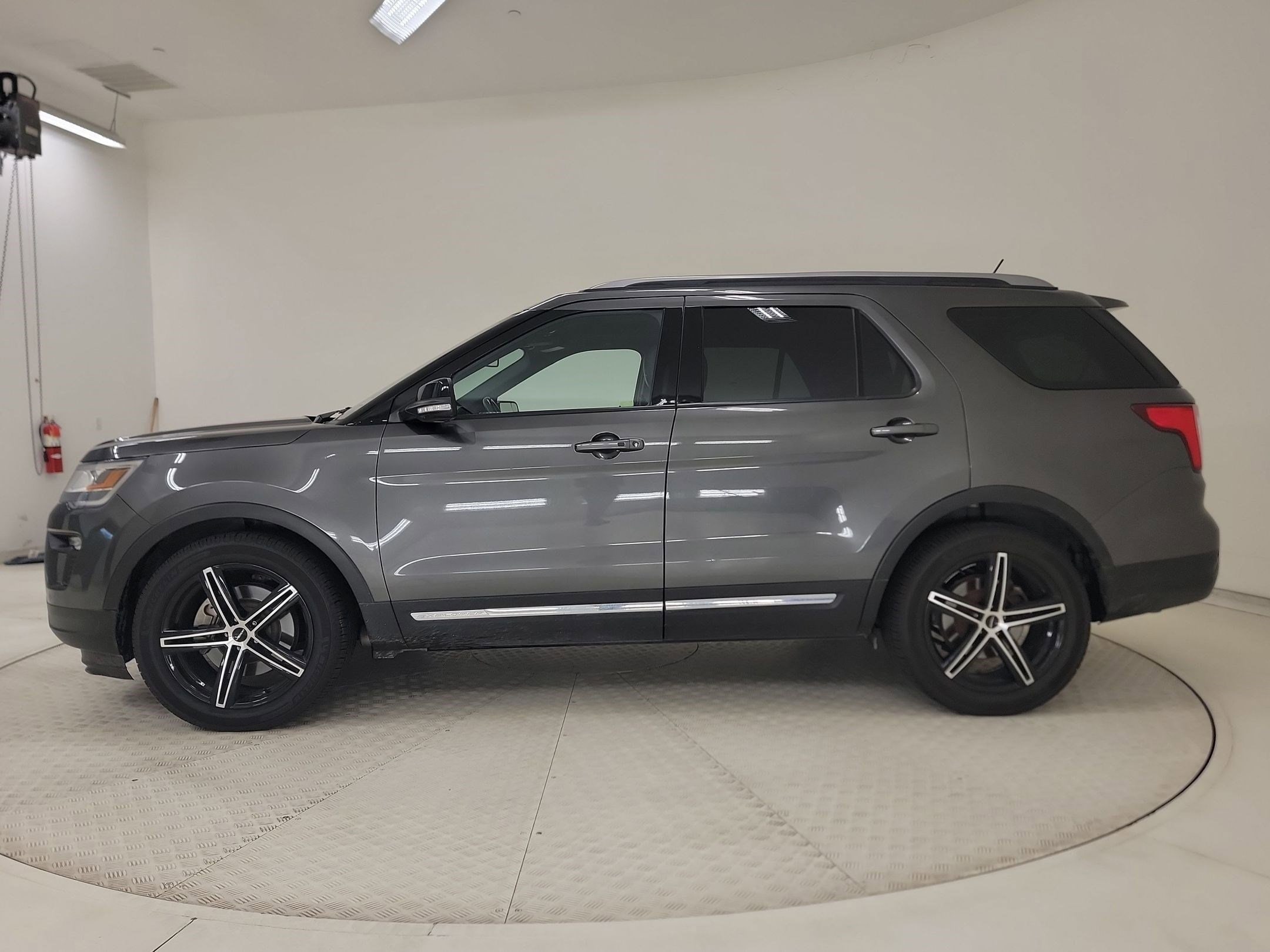 Used 2018 Ford Explorer XLT with VIN 1FM5K7D88JGB07231 for sale in Greenville, TX