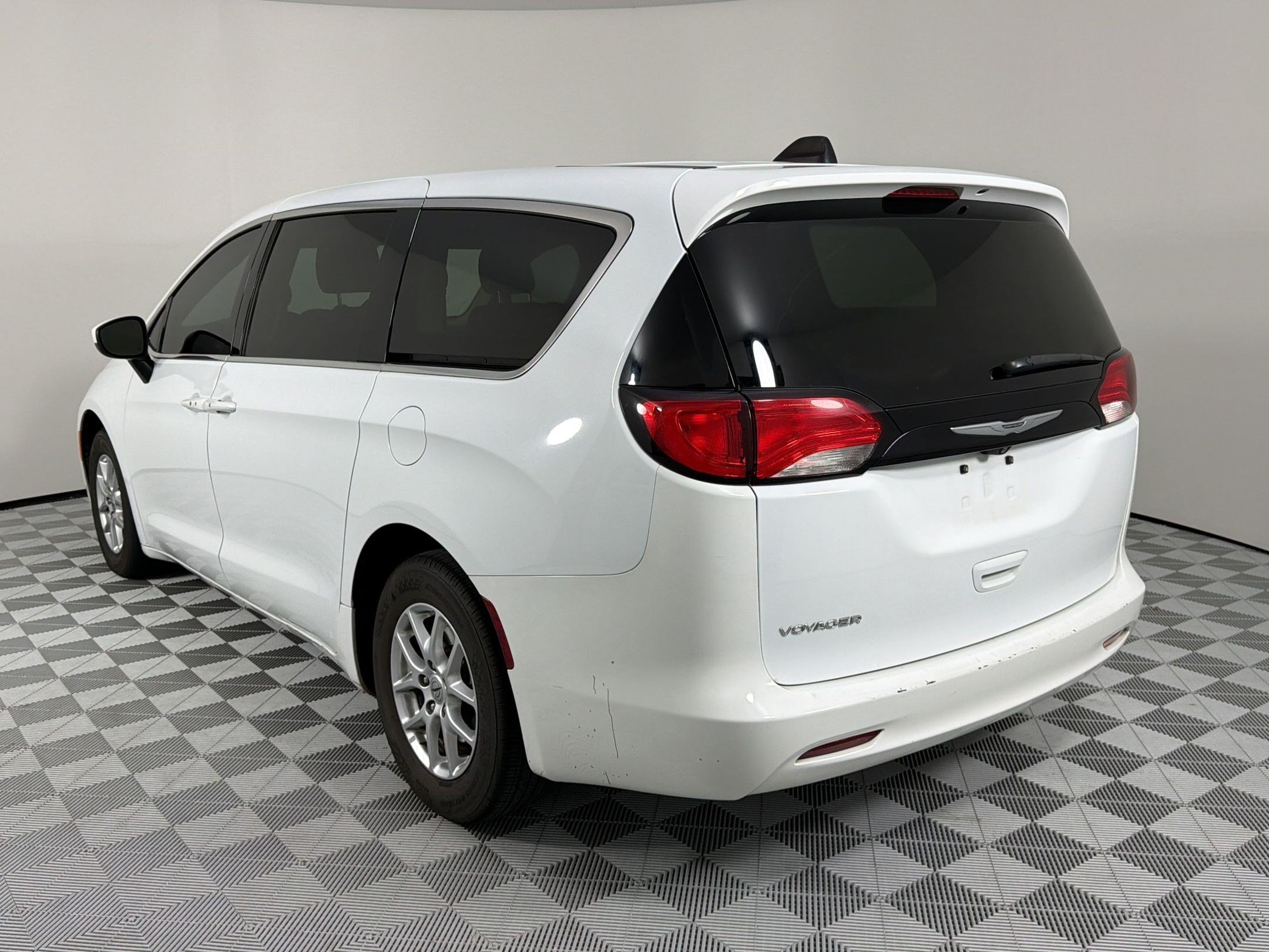 Voyager LX LX FWD