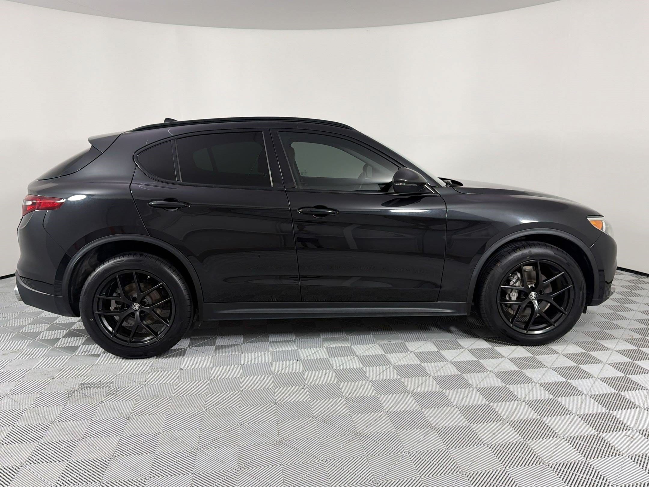 Stelvio RWD RWD
