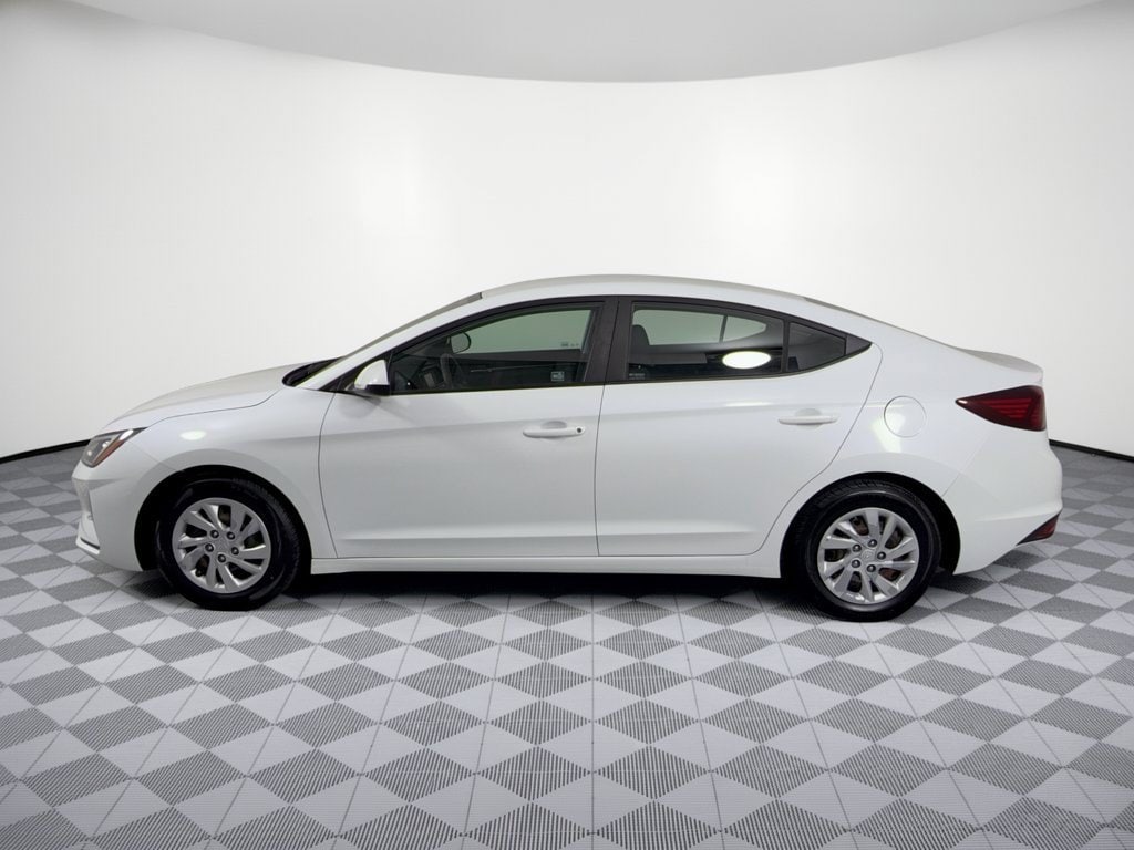 Used 2020 Hyundai Elantra SE with VIN 5NPD74LF9LH613259 for sale in Greenville, TX