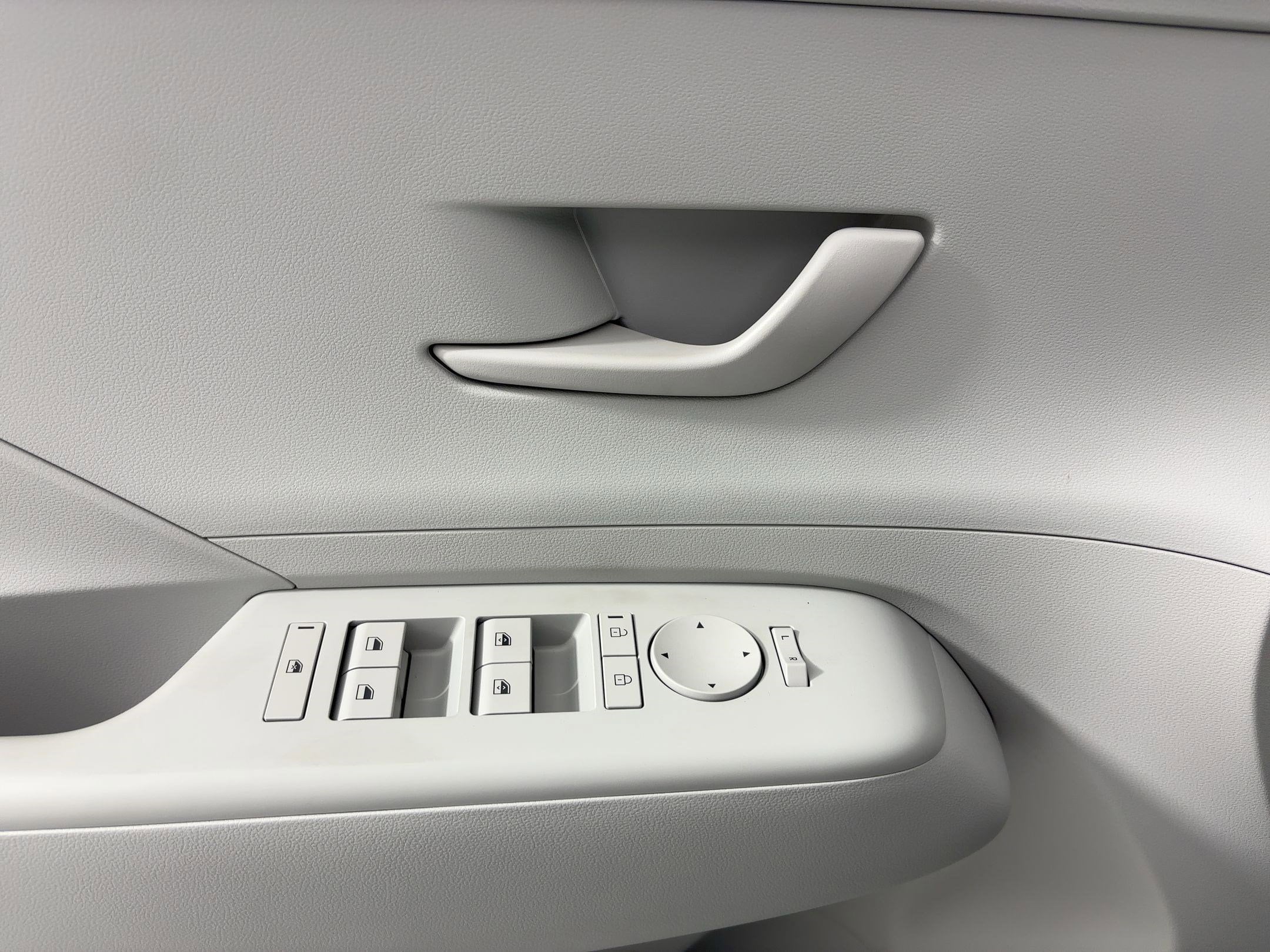 2026 Hyundai Kona SEL Sport - Photo 13
