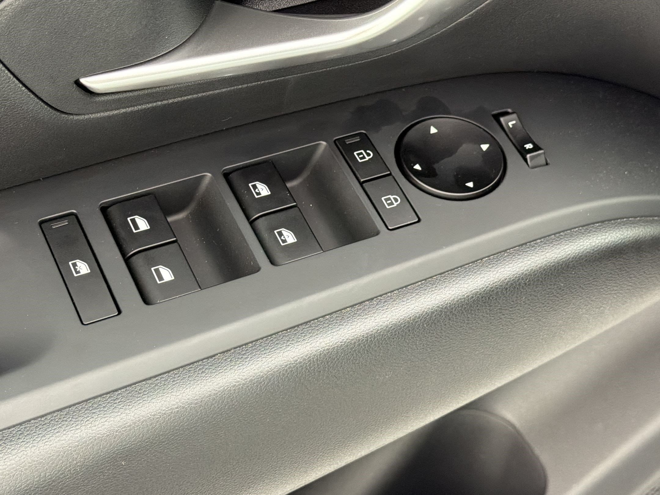 2026 Hyundai Santa Cruz SEL - Photo 13