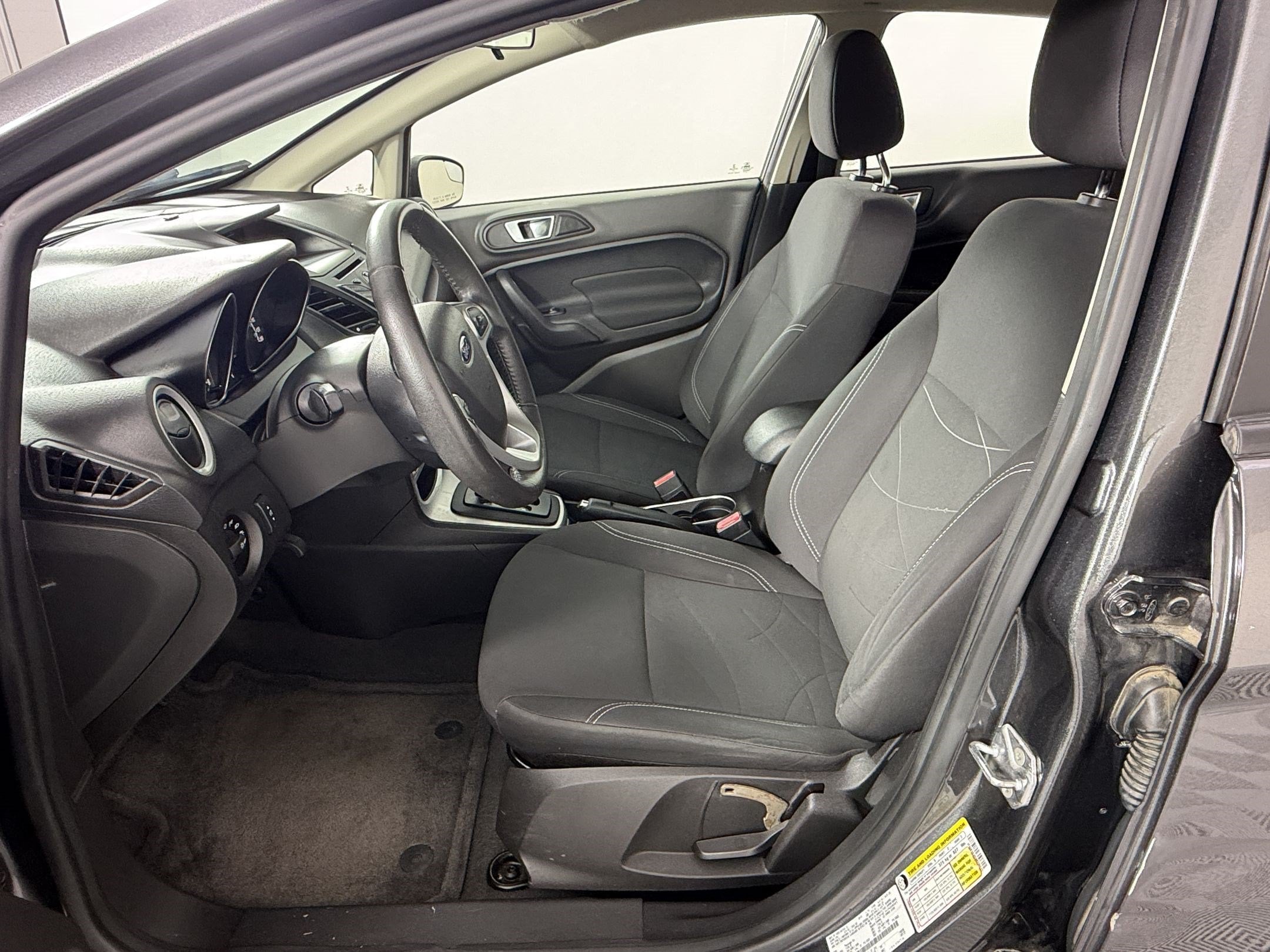 2016 Ford Fiesta SE HB SE